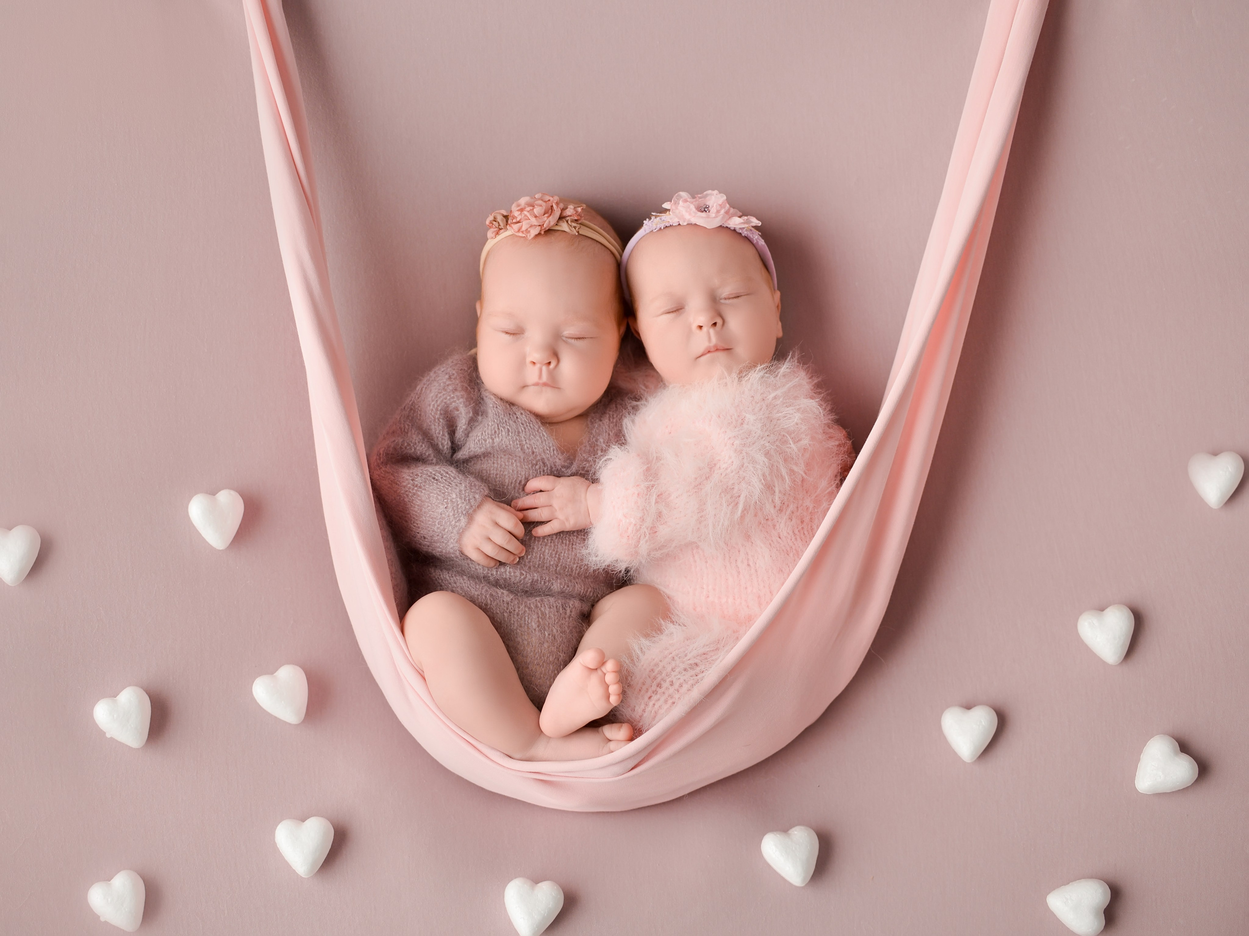 Двойняшки — близнецы. Фотограф новорожденных Краснодар Малышенко Надежда