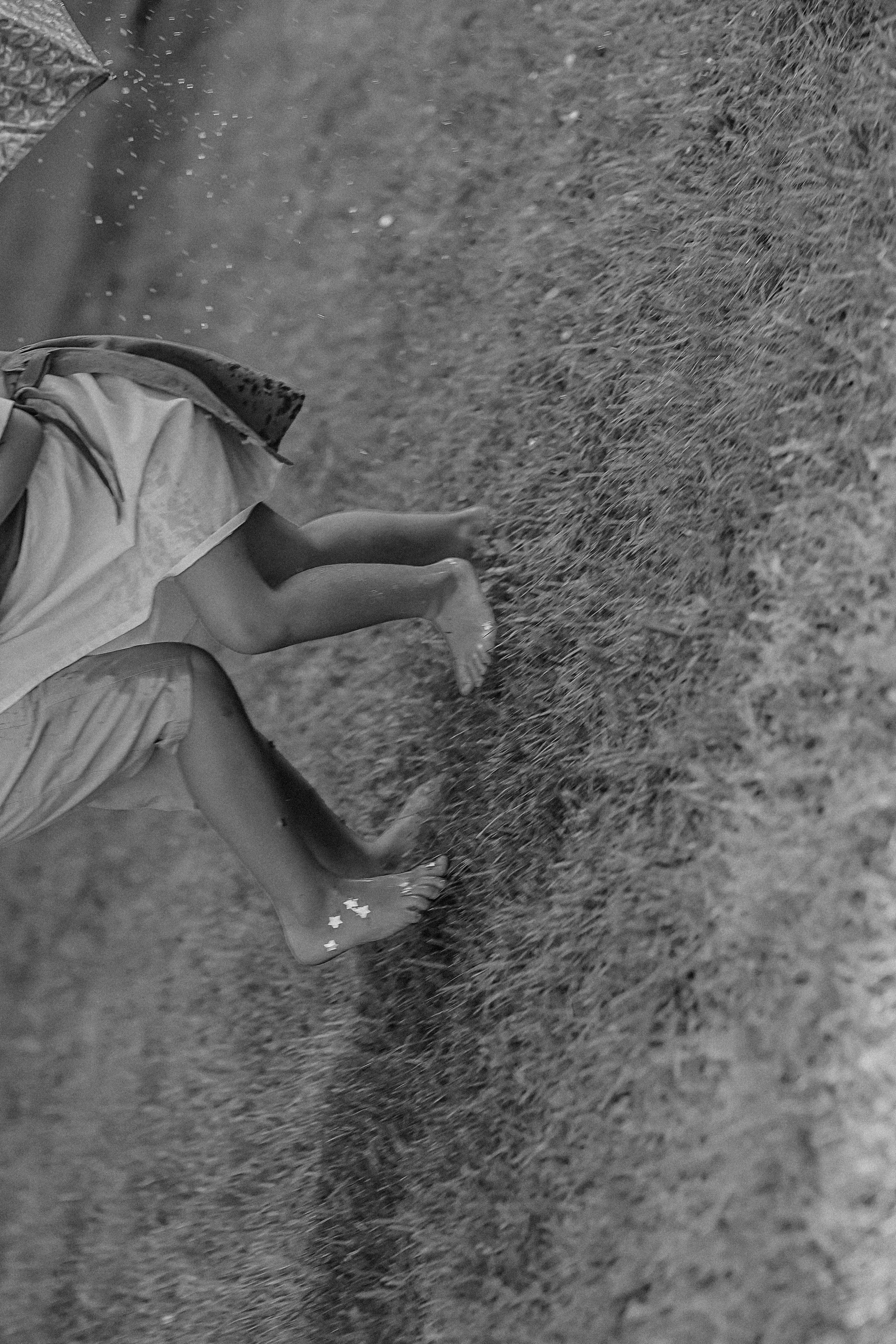 Стирка у дома. Семейный фотограф Тюмень, фотограф на роды Салмина Мария