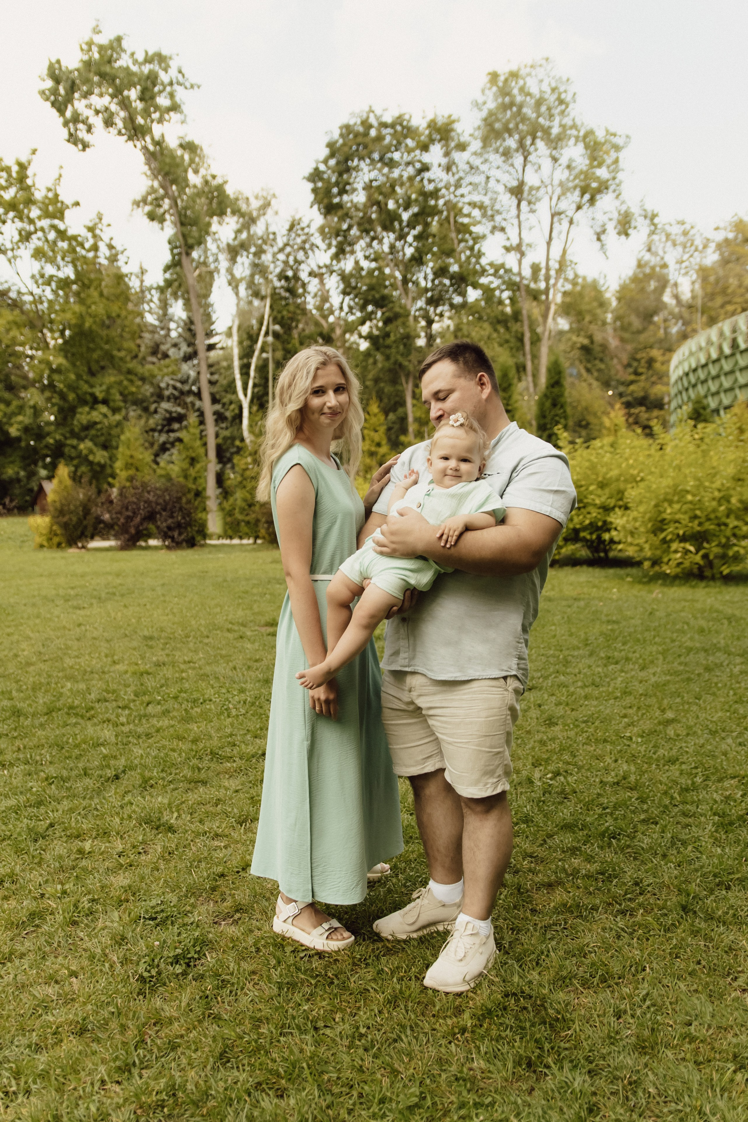 Семья Редькиных в парке Швейцария. Фотограф в Кирове и Кирово-Чепецке Валерия Шиляева