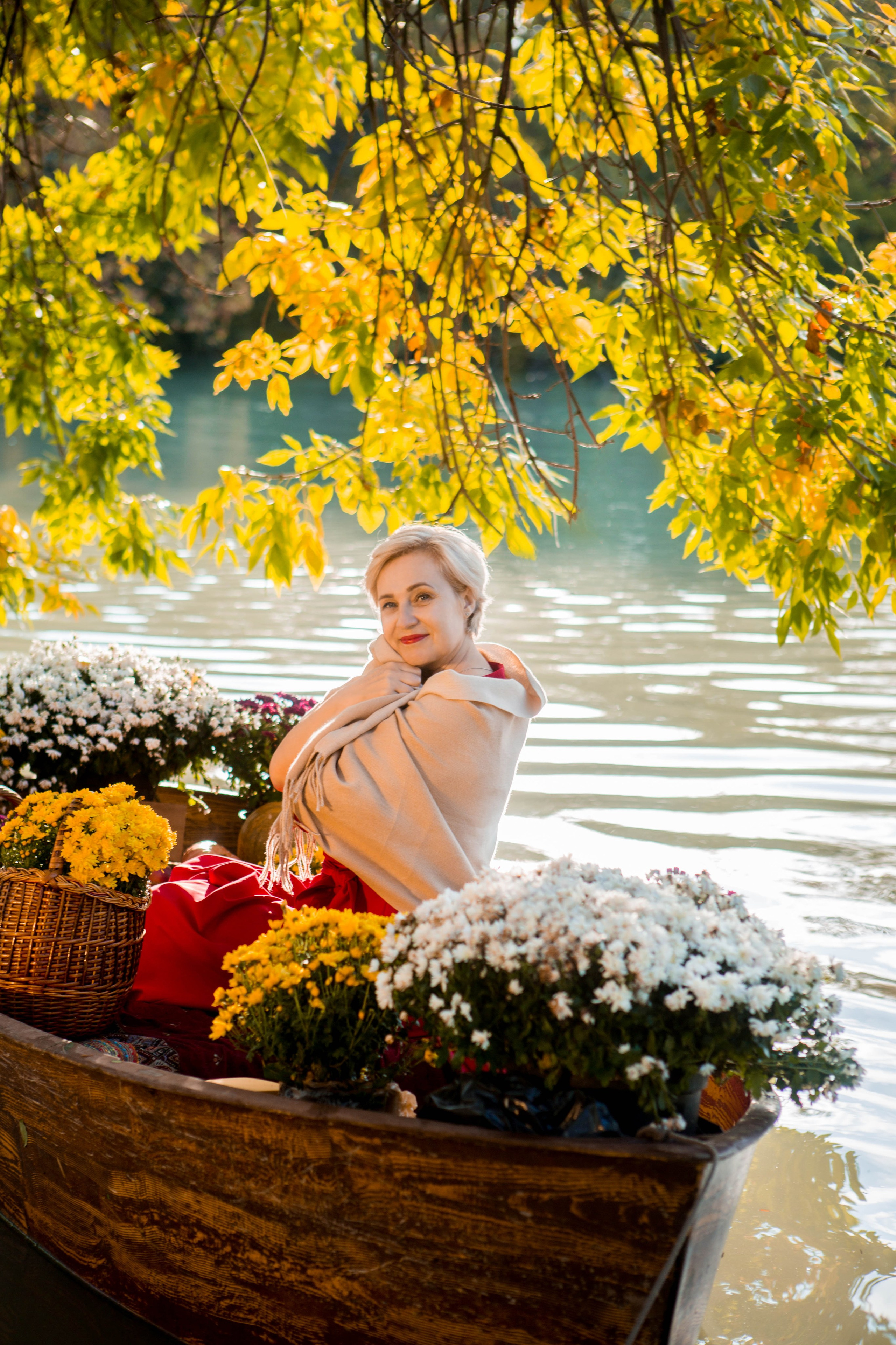 Лодка хризантем (осень). Свадебный семейный и детский фотограф в Краснодаре Карина Федоровская