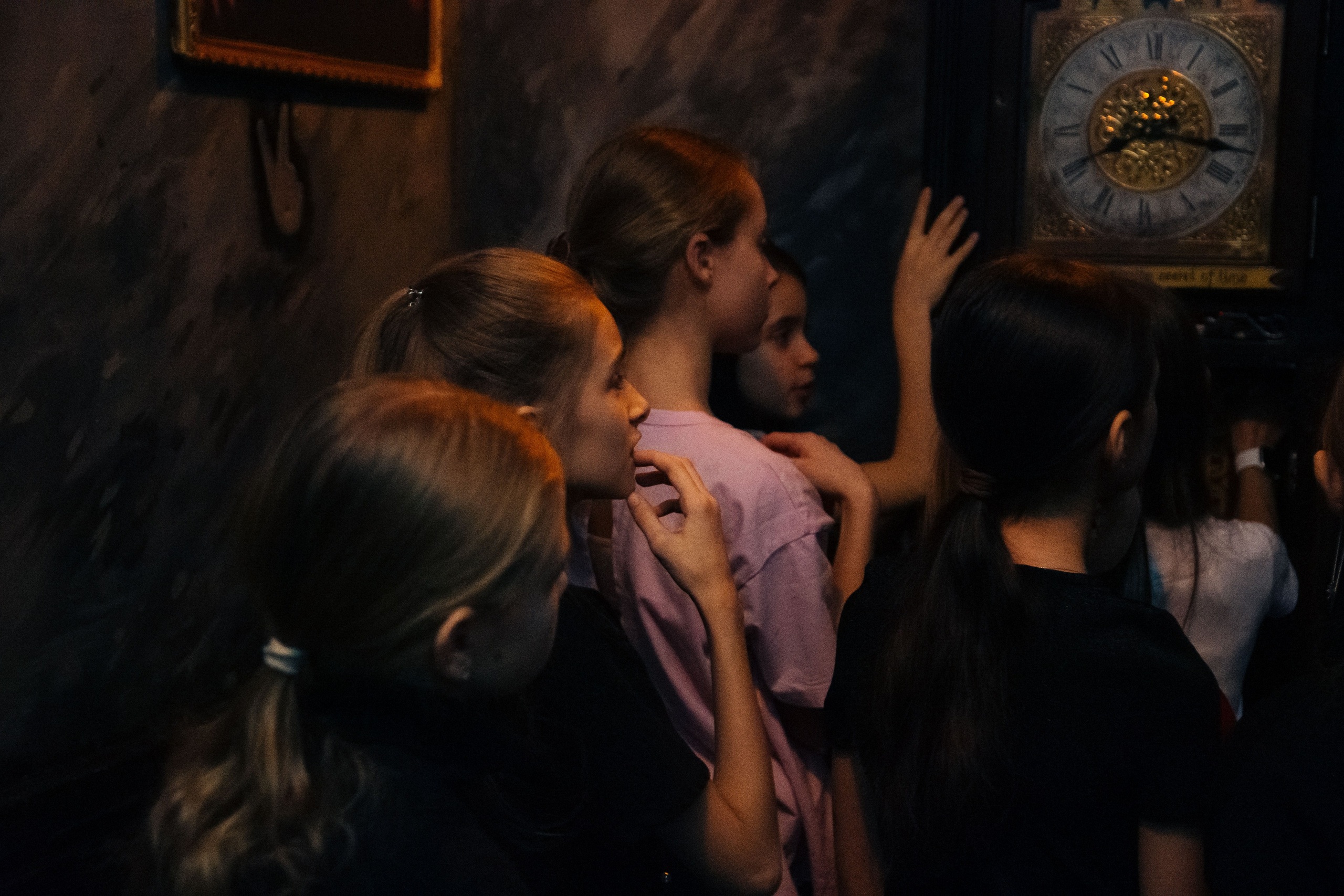 Квест и день рождения в Нелогике. Фотограф в Москве. Индивидуальные и парные съёмки, мероприятия, промо-съёмки для артистов