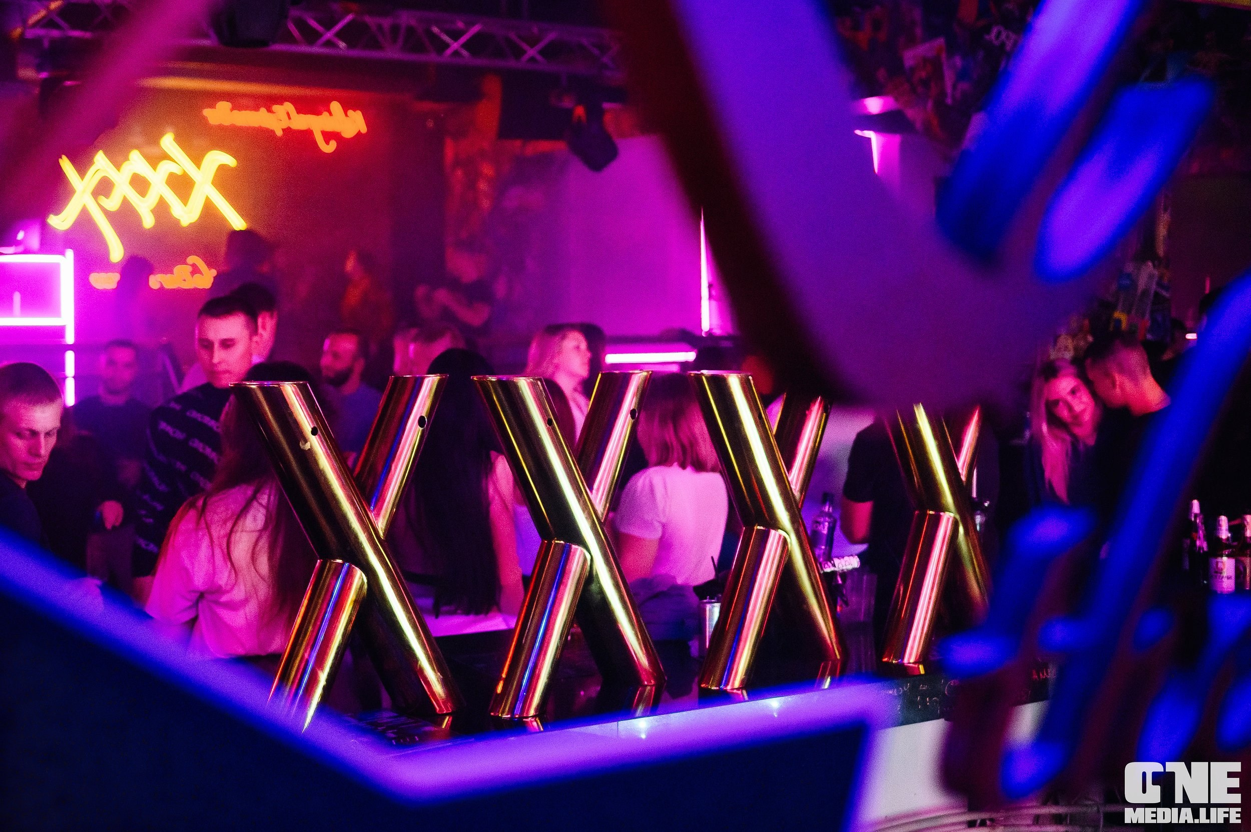 Фоторепортаж из бара XxxX. One Media Life: фоторепортажи, фотоотчеты с мероприятий и заведений
