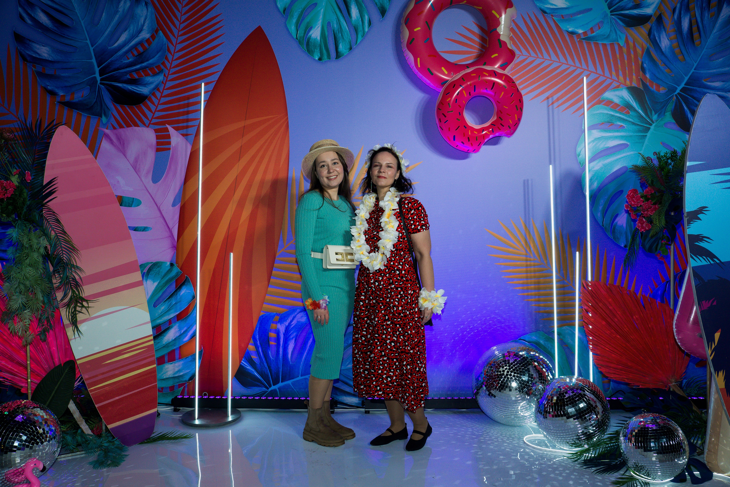 МТС корпоратив Гавайская вечеринка. Фотограф