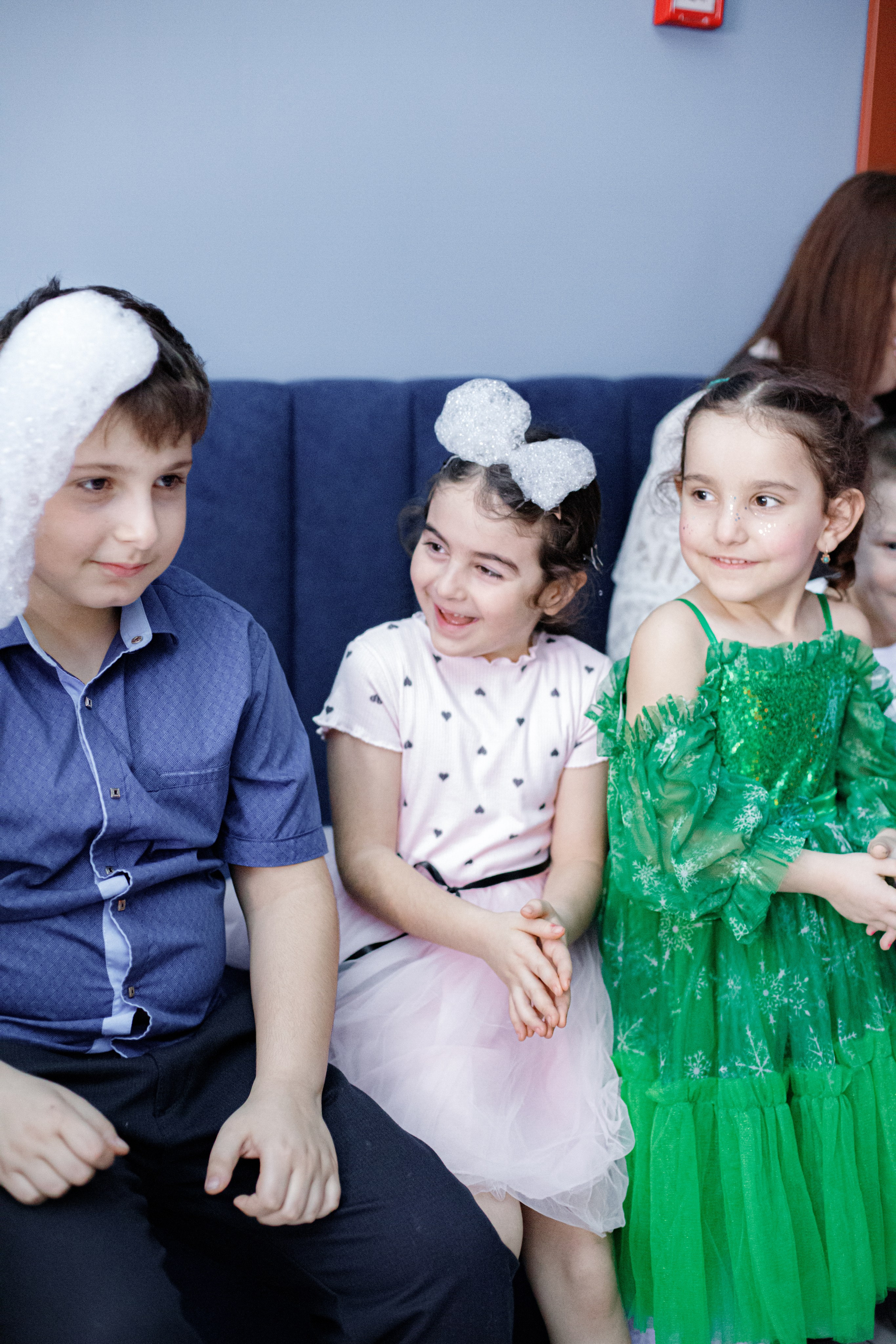 ASIA'S BIRTHDAY PARTY. Photokarish