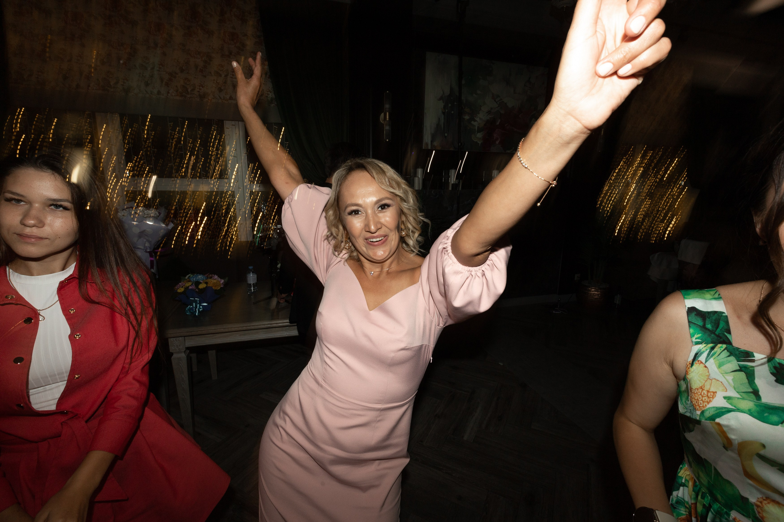 Свадебный фотограф Уфа — Руслан ГабдлисламовЖивые эмоции, красивые кадры, воспоминания на всю жизнь.Работаю по всей Республике Башкортоста. Свадебный фотограф Уфа Руслан Габдлисламов