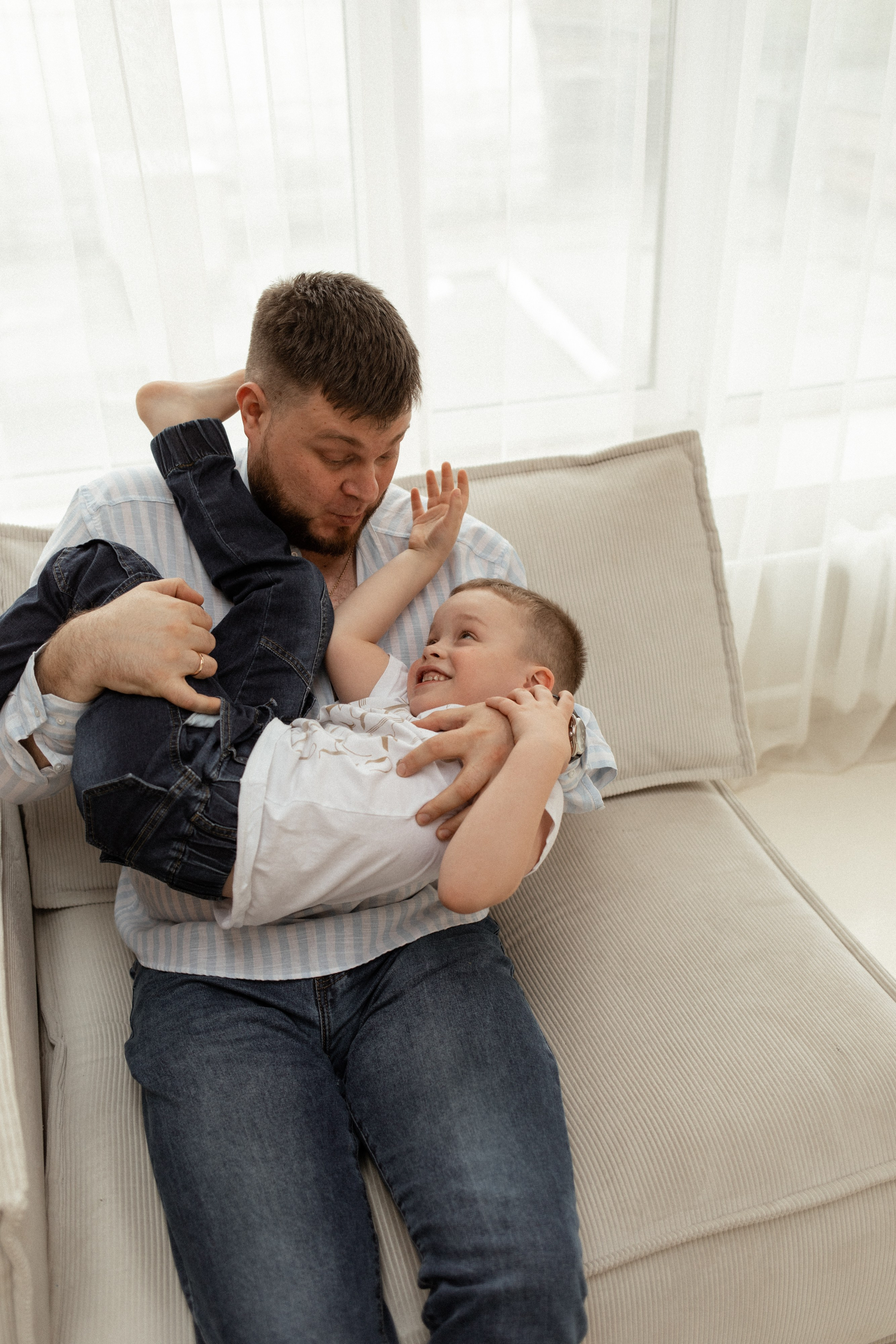 Павел, Костик и Екатерина с животиком. Семейный фотограф Челябинск