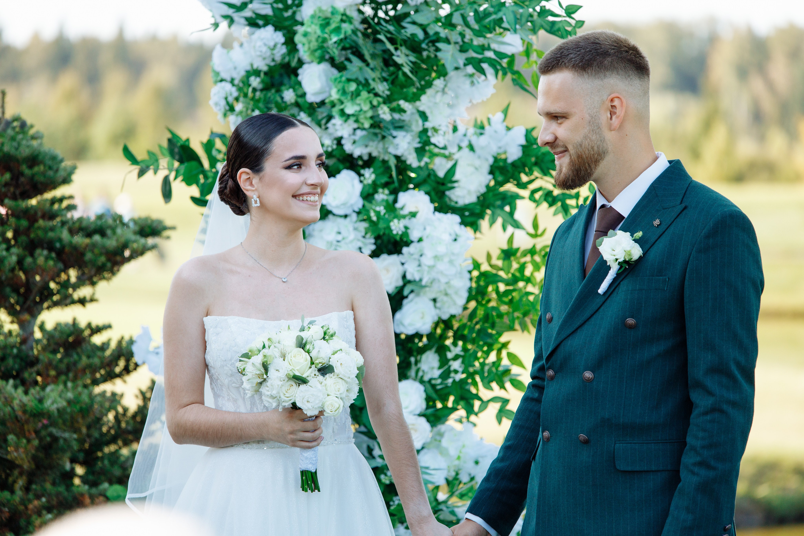 Выездная церемонию в гольф-клубе Сорочаны. Свадебный фотограф Кирилл Шустров