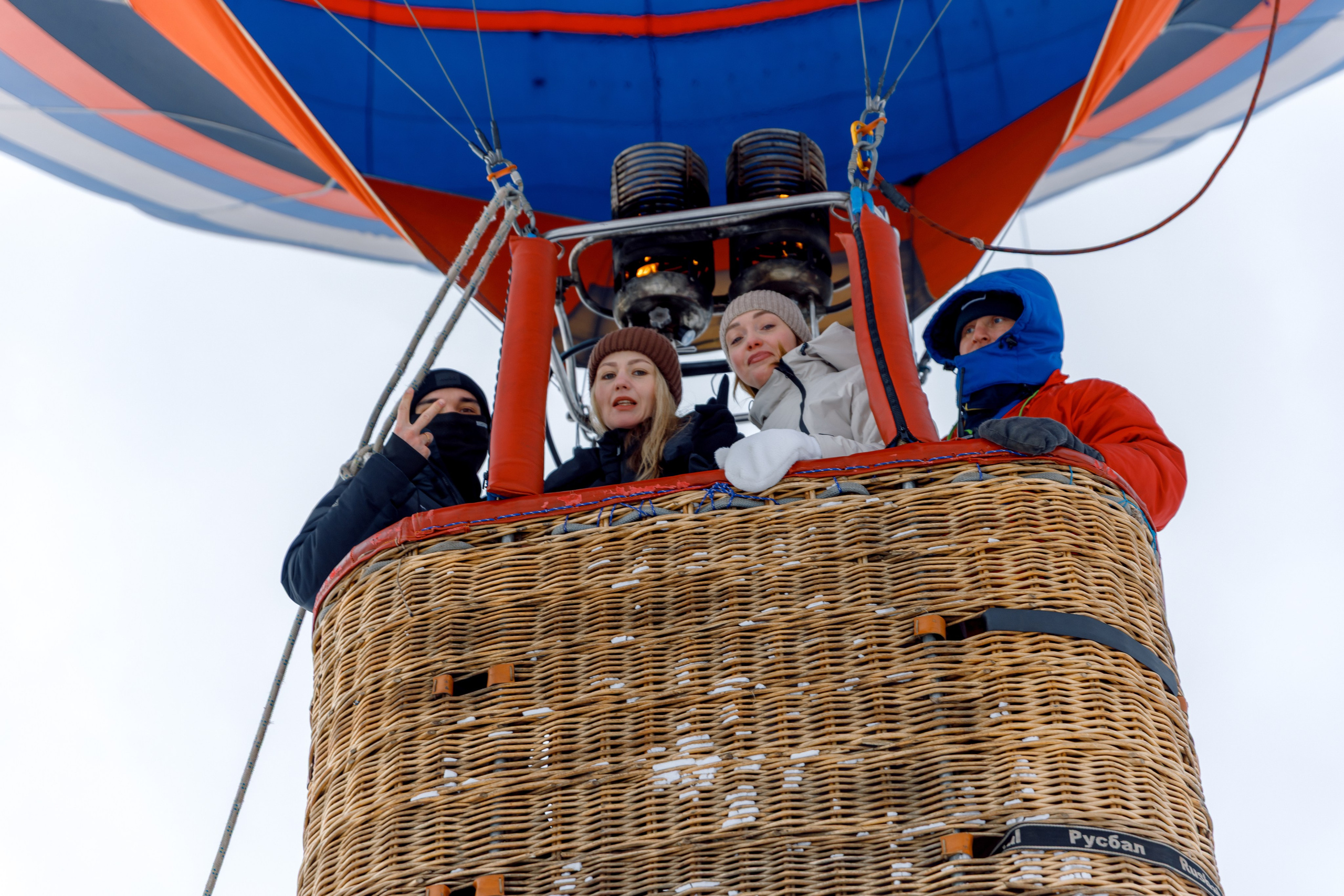 ЯБЛОКИ НА СНЕГУ. Свадебный фотограф Иркутск, репортажный фотограф Иркутск