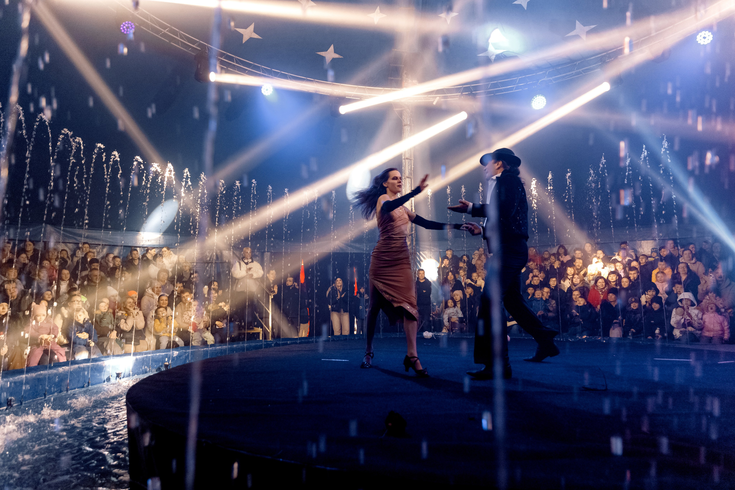 Цирк на воде. Свадебный фотограф Иркутск, репортажный фотограф Иркутск