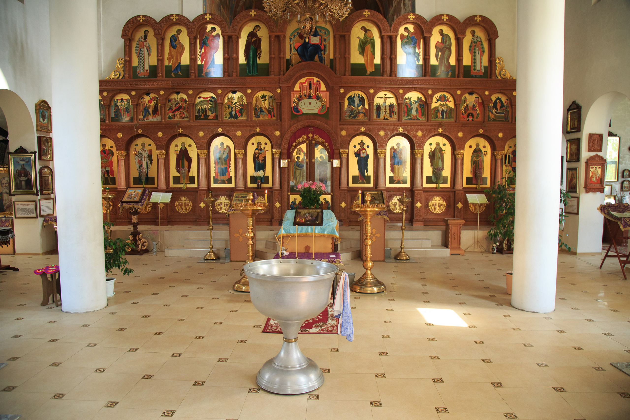 Фотосъёмка таинства крещения и крестин в городах Я фотограф снимающий венчания в городах Минеральные Воды, Пятигорск, Кисловодск, Ессентуки,. Репортажный и свадебный фотограф Пятигорск и КМВ