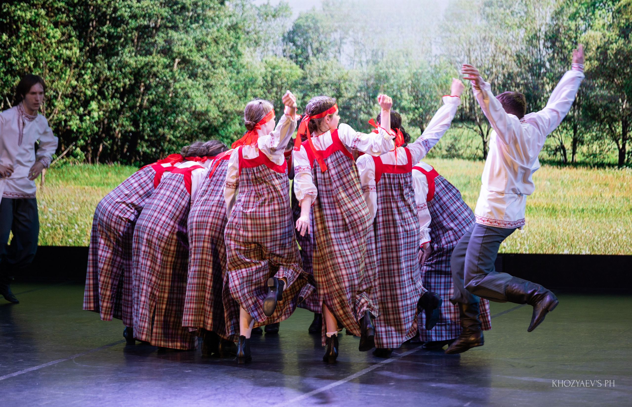 Отчетный концерт Ансамбля танца «Вольный Ветер». Фотограф в Нижнем Новгороде, Дзержинске Олеся Хозяева