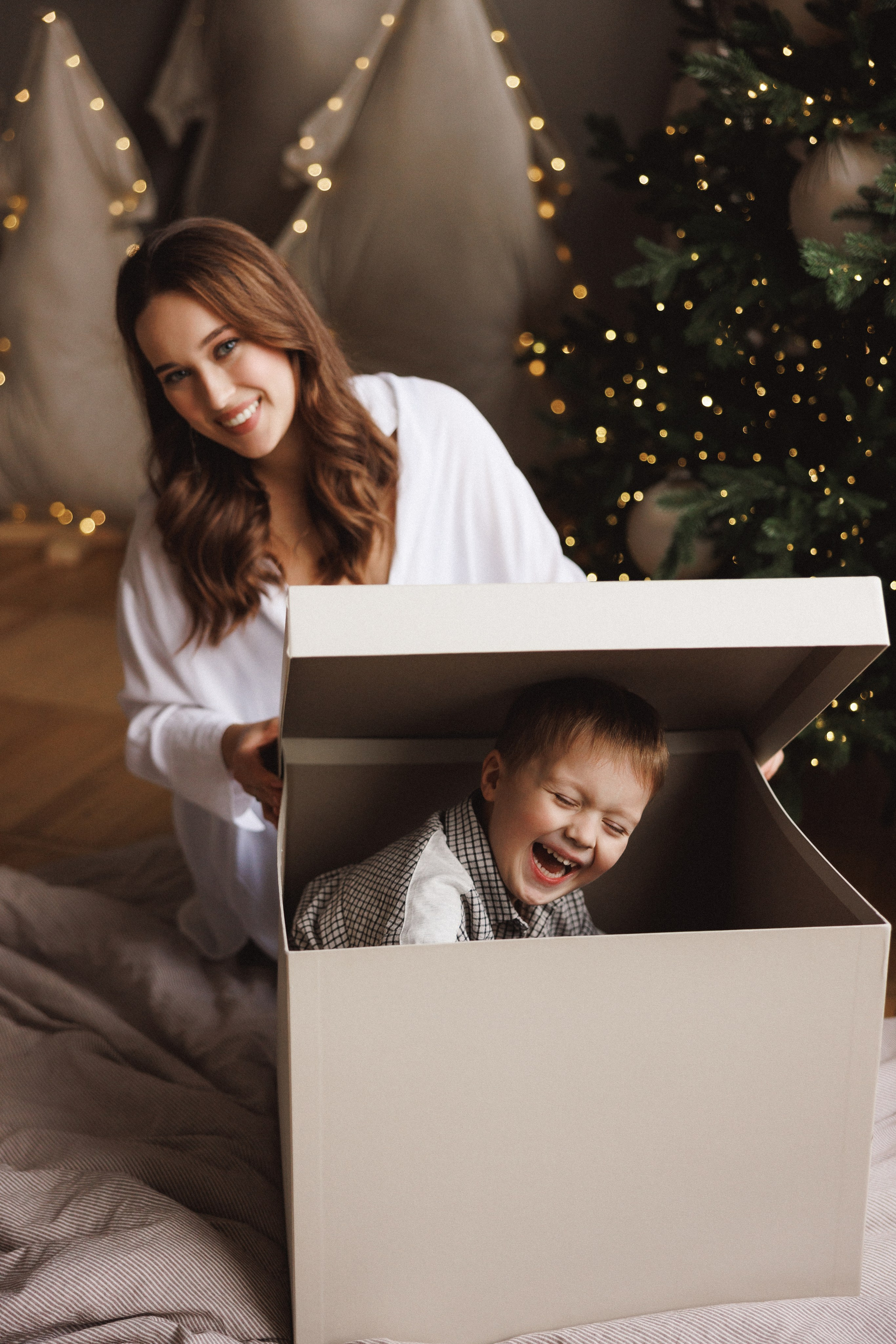 Семейная новогодняя фотосессия в фотостудии «Паркет», город Краснодар. Семейный и детский фотограф в Краснодаре Анна Трашкова