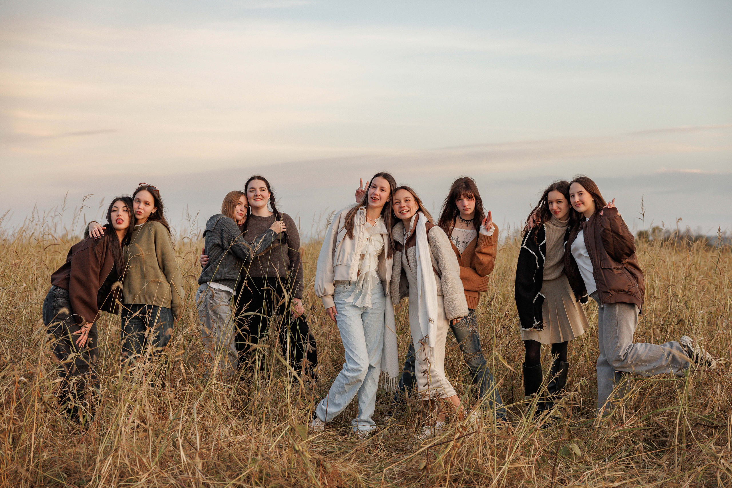 Осень 11 класс (съемка в поле). Photoalbum-vl.ru