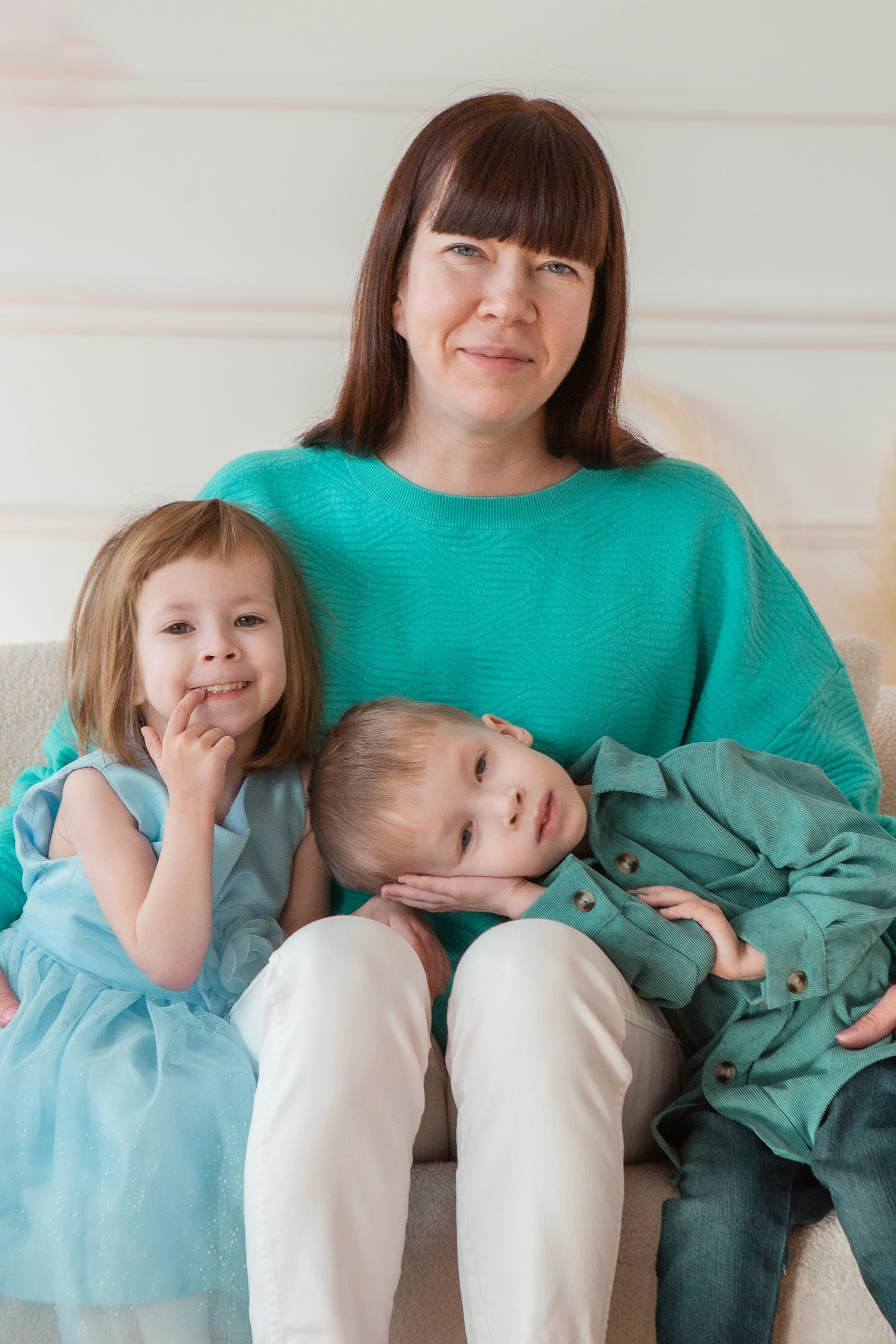 Мама и двойняшки. Фотограф Екатерина Голицына