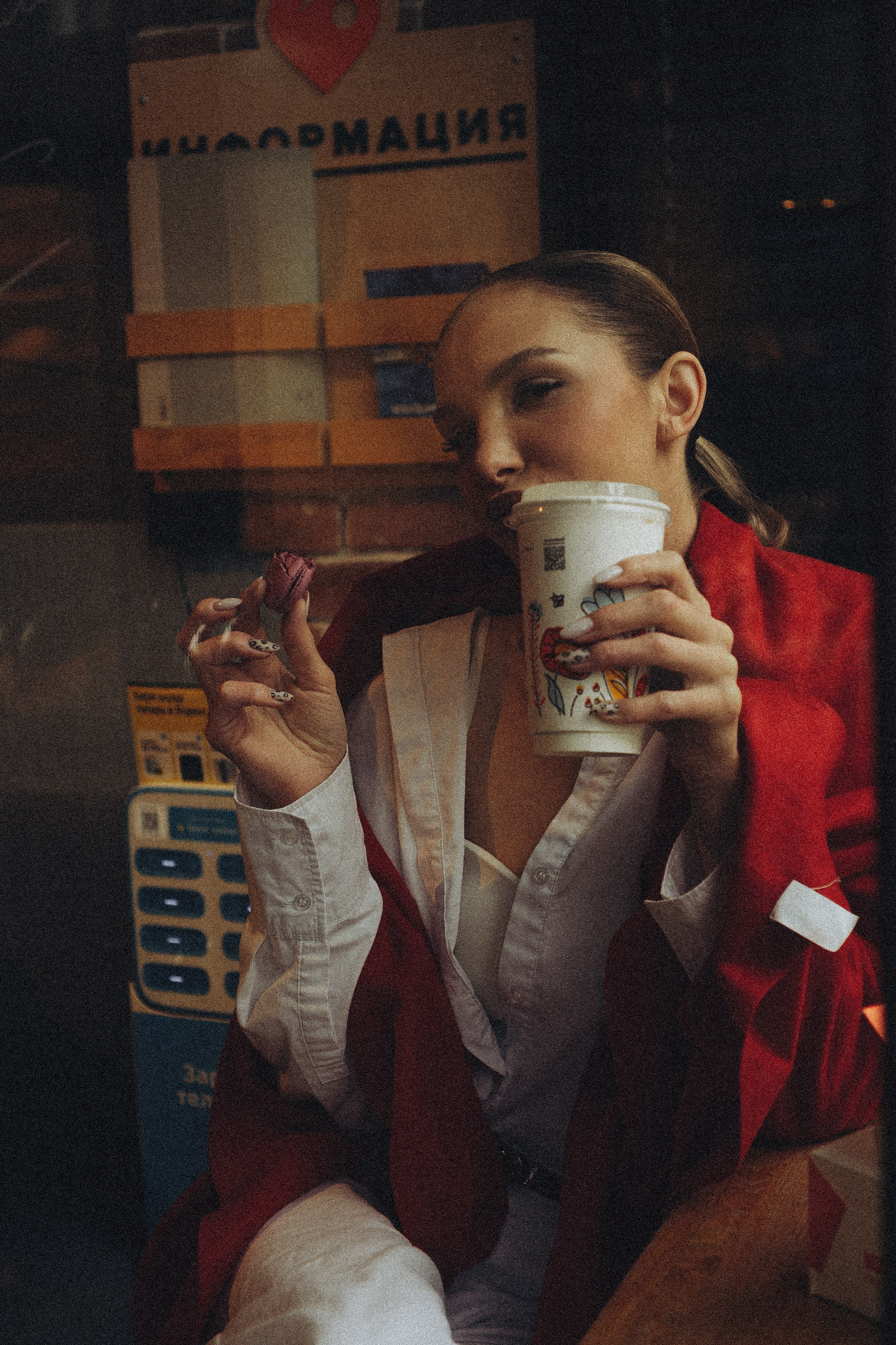 МЫ ГУЛЯЛИ ПРО КРЫШАМ ПИТЕРА. Профессиональный фотограф, Санкт-Петербург — Виктория Богомолова