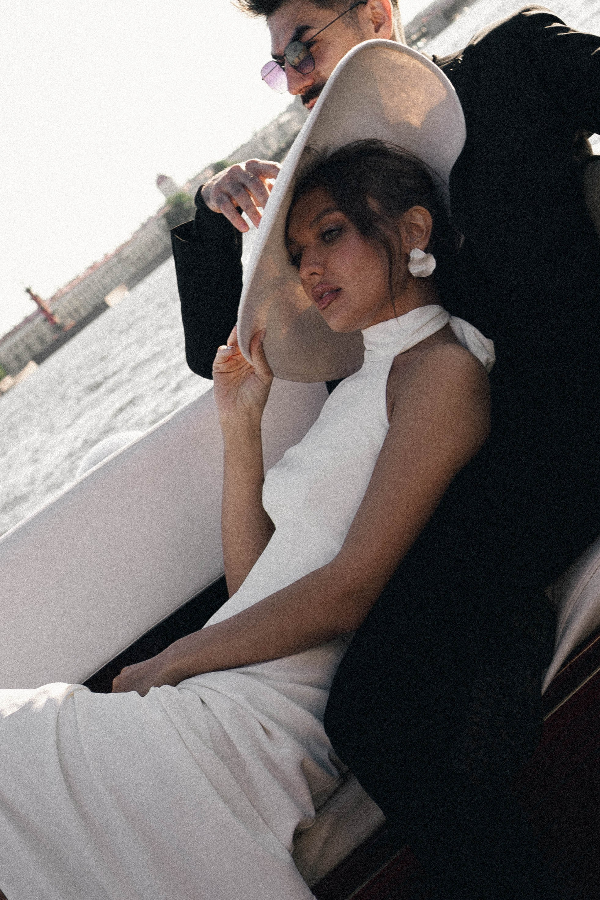 СВАДЕНБНАЯ СЬЕМКА НА КАТЕРЕ ПО КАНАЛАМ САНКТ-ПЕТЕРБУРГА И В АКВАТОРИИ НЕВЫ. Профессиональный фотограф, Санкт-Петербург — Виктория Богомолова