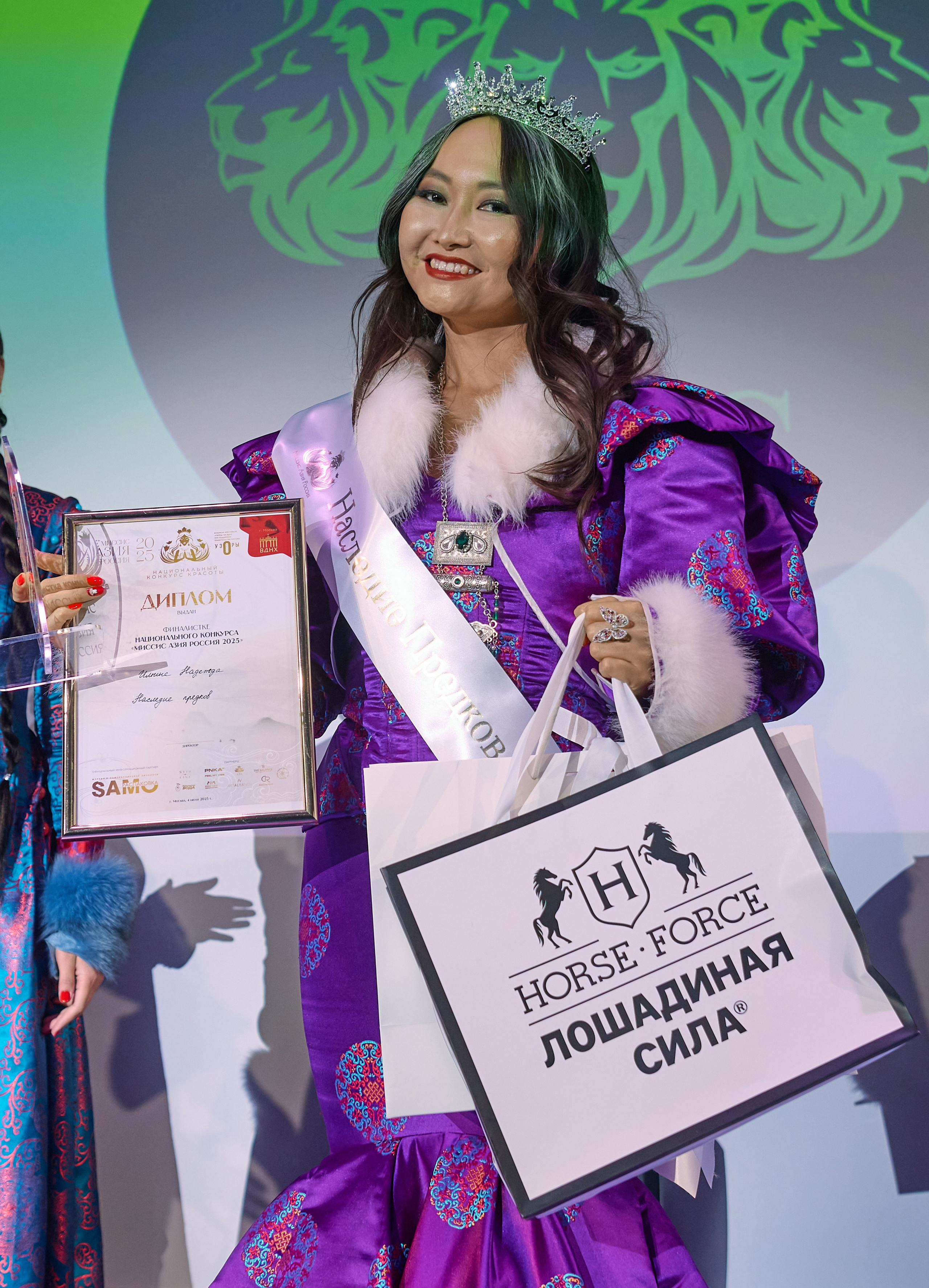 Миссис Азия 2025 (Москва). Репортаж | фотосъемка в Москве и РФ | Фотограф Александр Емелькин