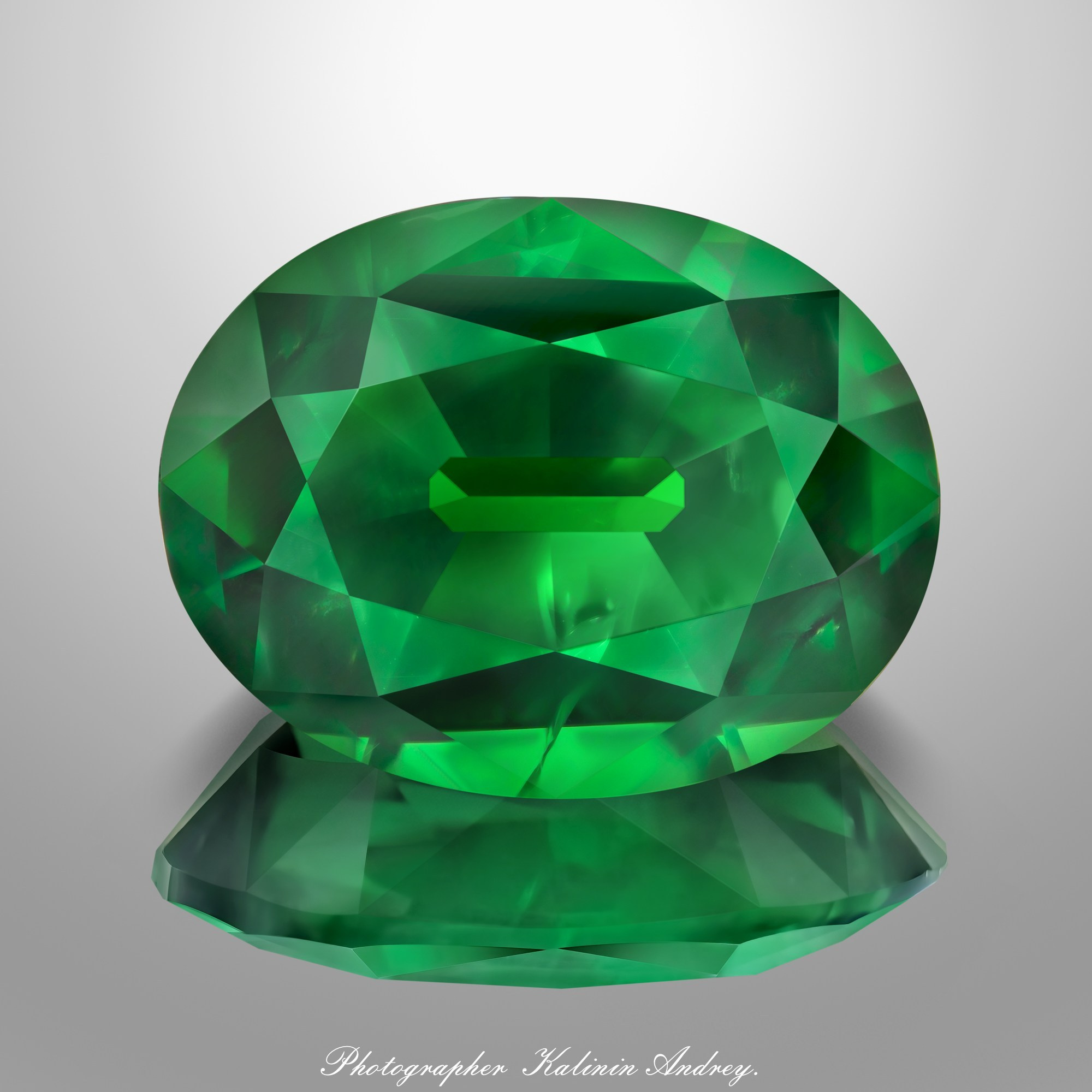 Фотографии в большом разрешении драгоценных камней на продажу купить тел +79 660 031 307. Высококачественная профессиональная рекламная фотосъёмка ювелирных украшений, драгоценных камней в Москве. Обучение, консультация