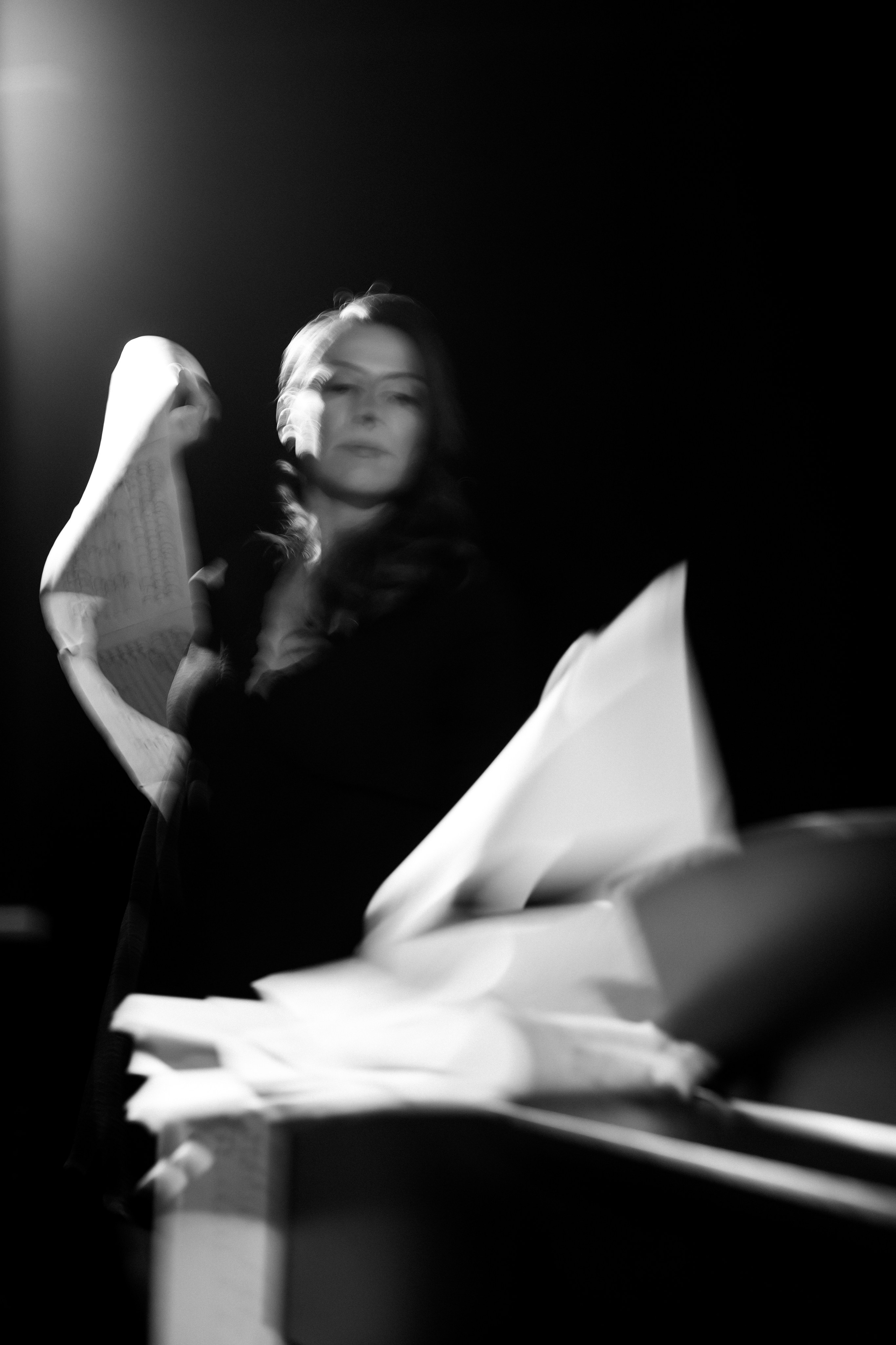 Композитор Юлия Перминова. Фотосъемка. Фотограф в Тюмени Даша Михнова. Портреты, фотопроекты, фотодни