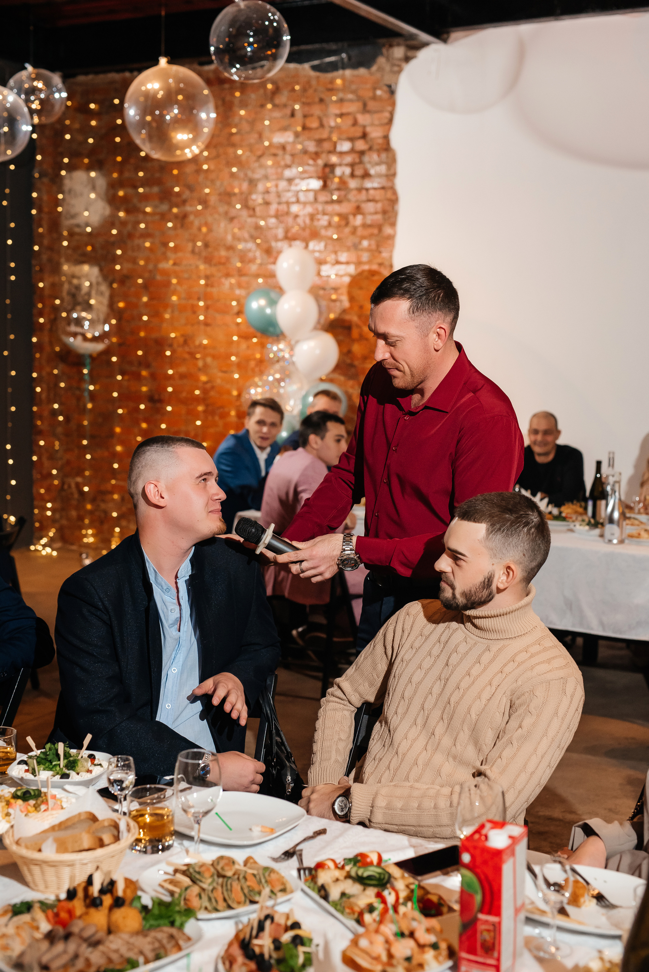 Свадебный банкет в «Фактуре». Свадебный фотограф Елена Рякина