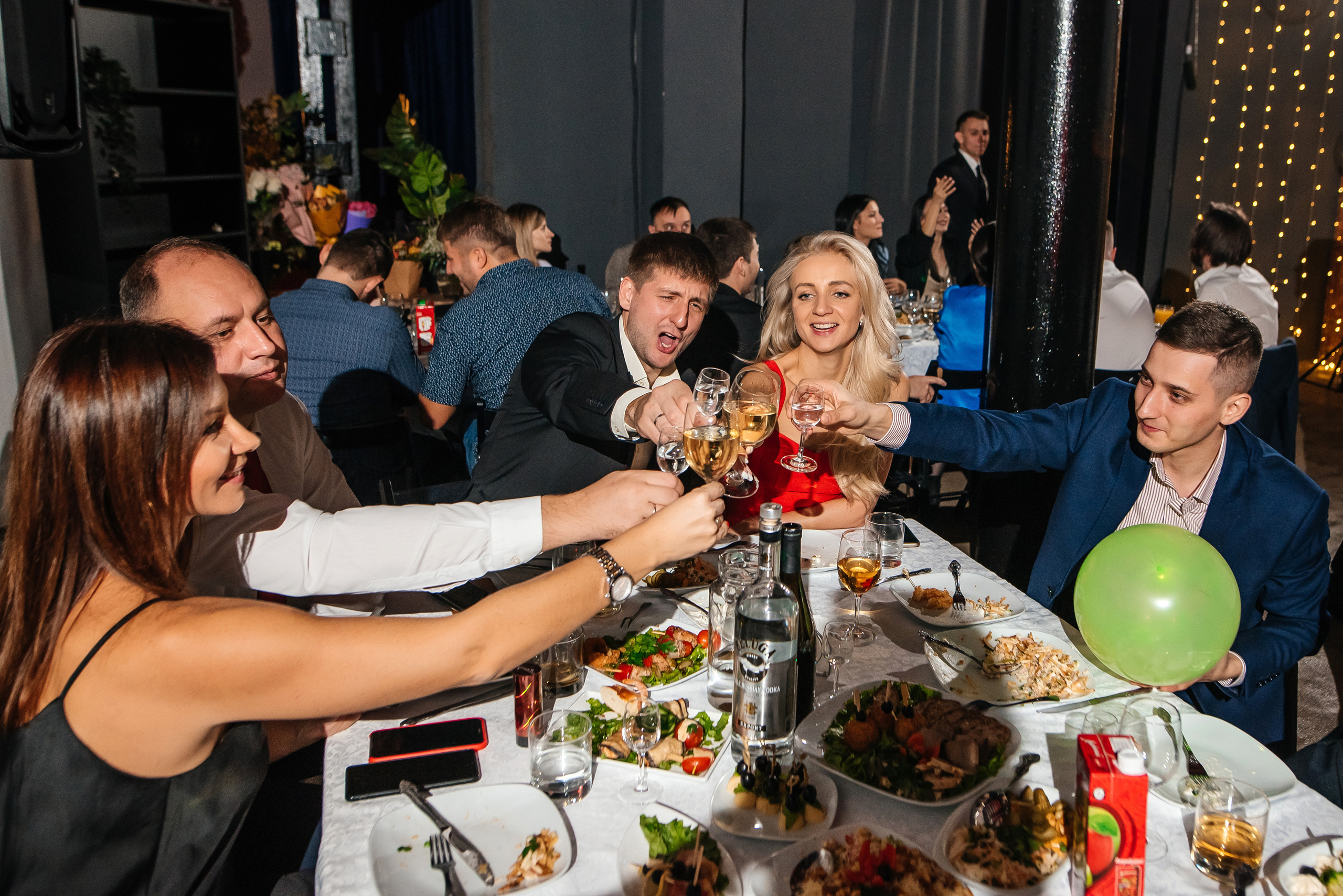 Свадебный банкет в «Фактуре». Свадебный фотограф Елена Рякина
