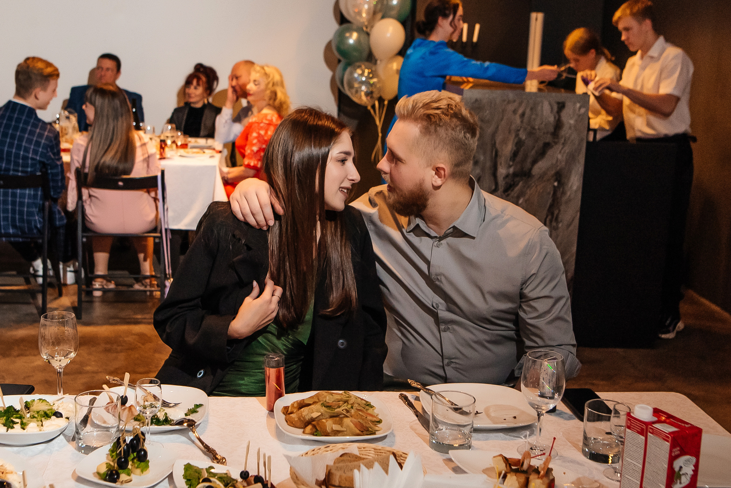 Свадебный банкет в «Фактуре». Свадебный фотограф Елена Рякина