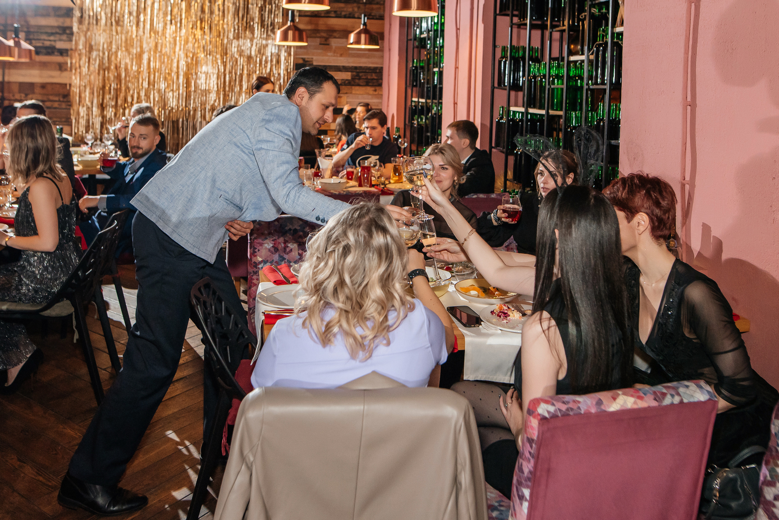 Корпоратив в кафе «Хохлома». Свадебный фотограф Елена Рякина