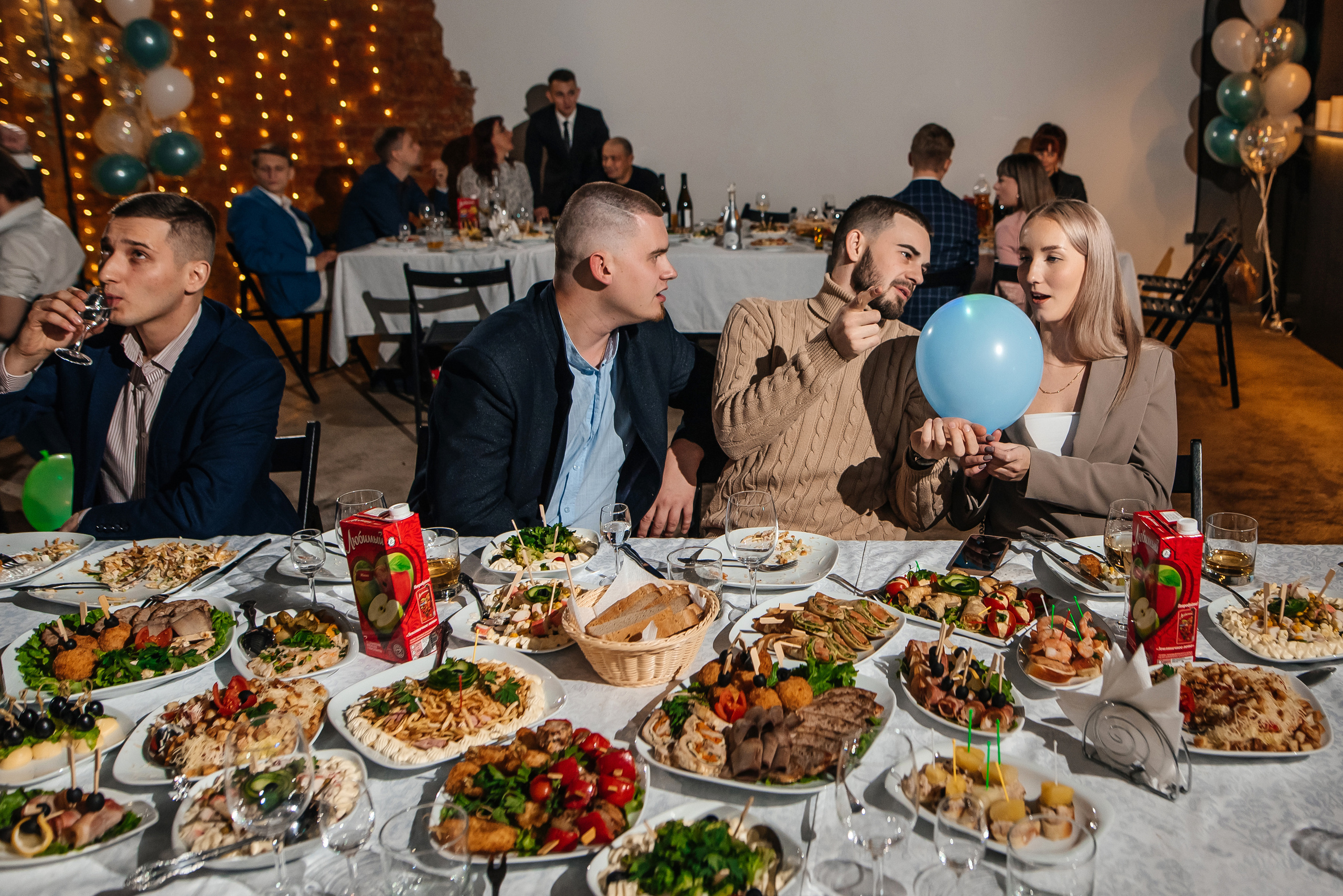 Свадебный банкет в «Фактуре». Свадебный фотограф Елена Рякина