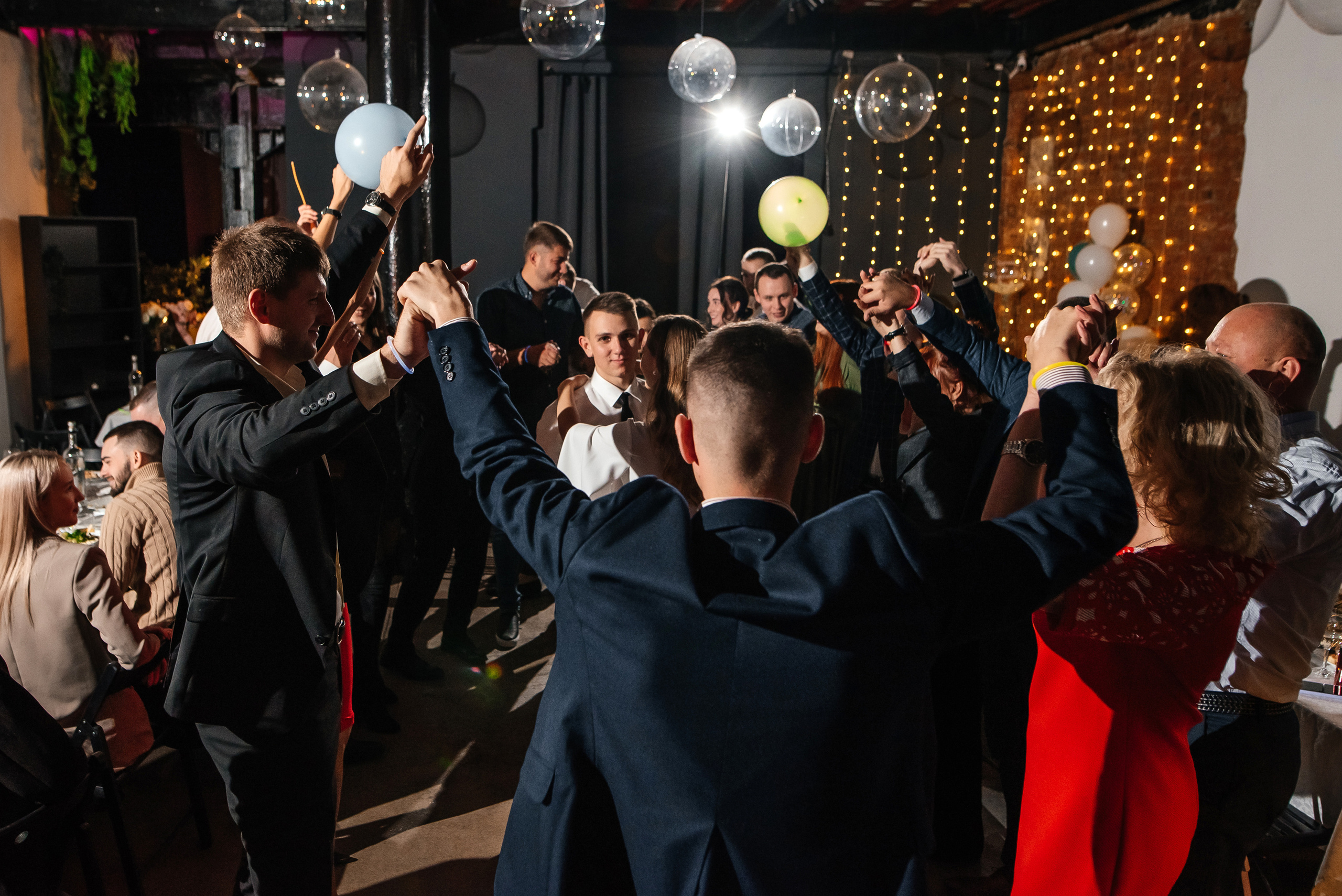 Свадебный банкет в «Фактуре». Свадебный фотограф Елена Рякина