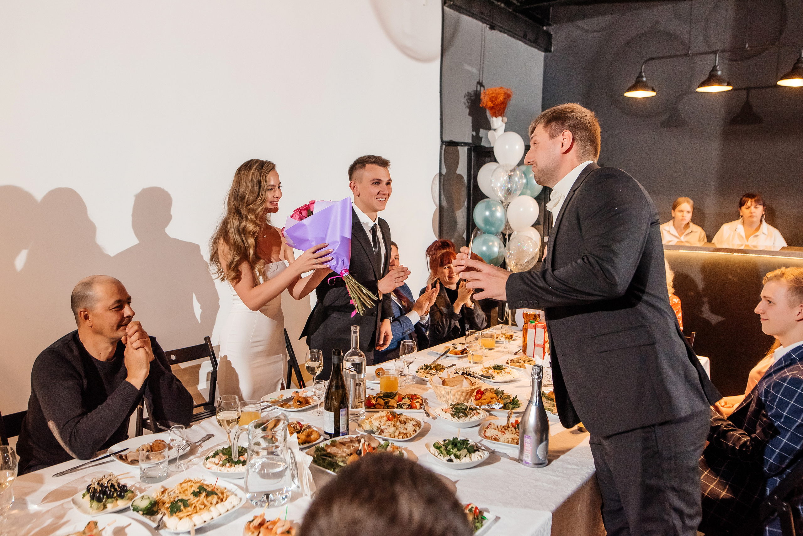 Свадебный банкет в «Фактуре». Свадебный фотограф Елена Рякина