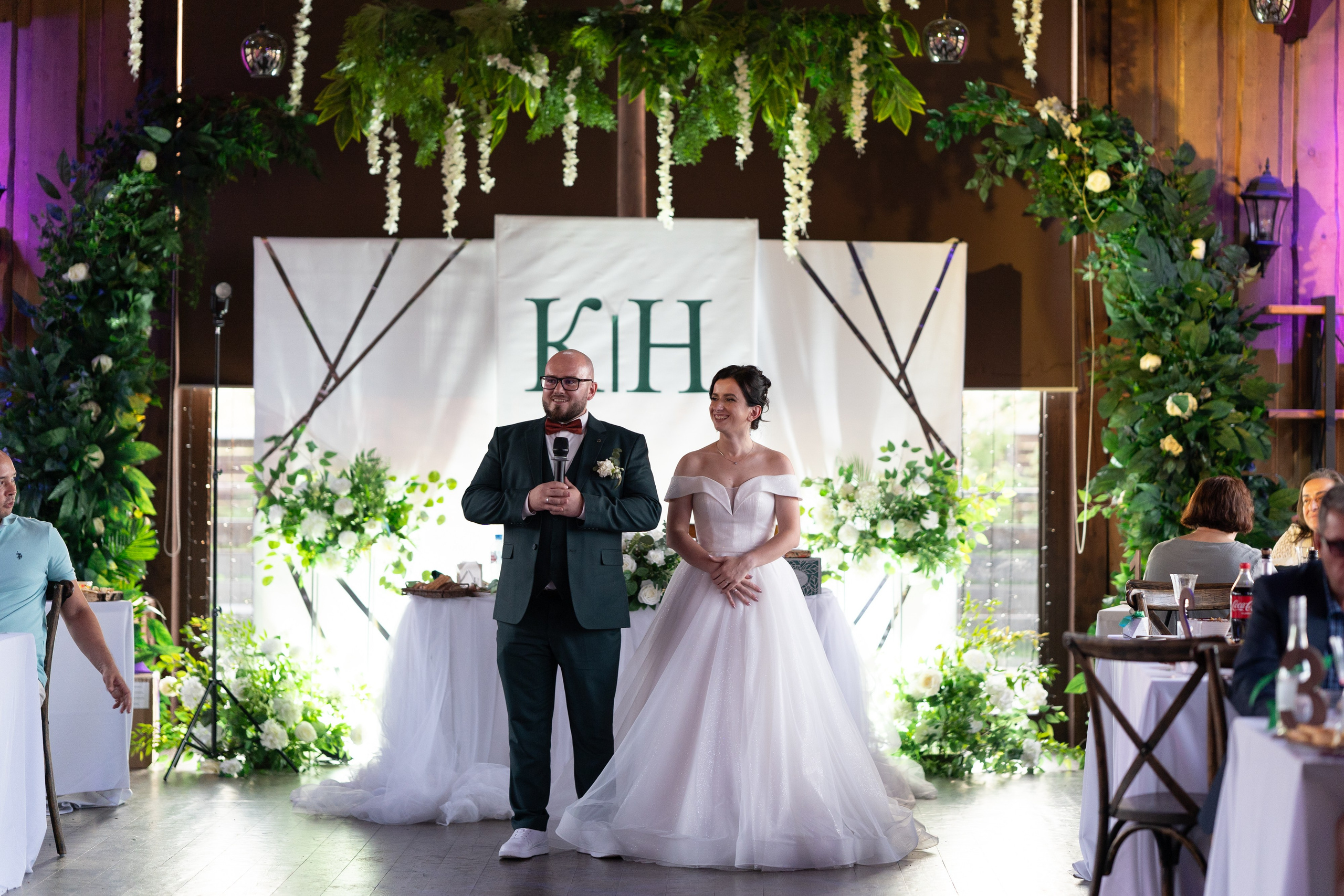 Банкет в ресторане «Амбар № 1» в городе Петергофе. Свадебный фотограф Александр Невский в Санкт-Петербурге