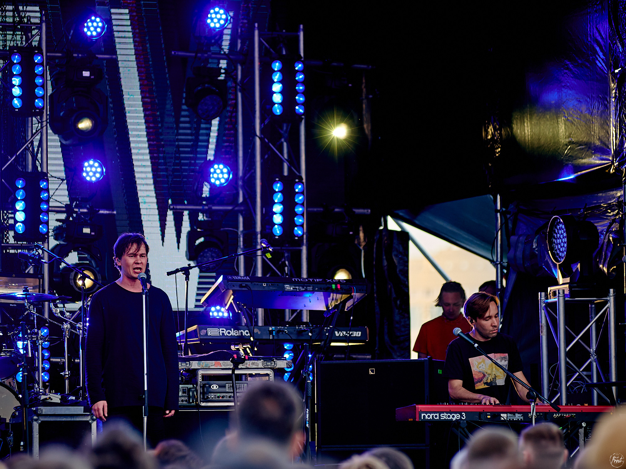 Концерт группы OQJAV в Екатеринбурге. Фотографии отовсюду и обо всем