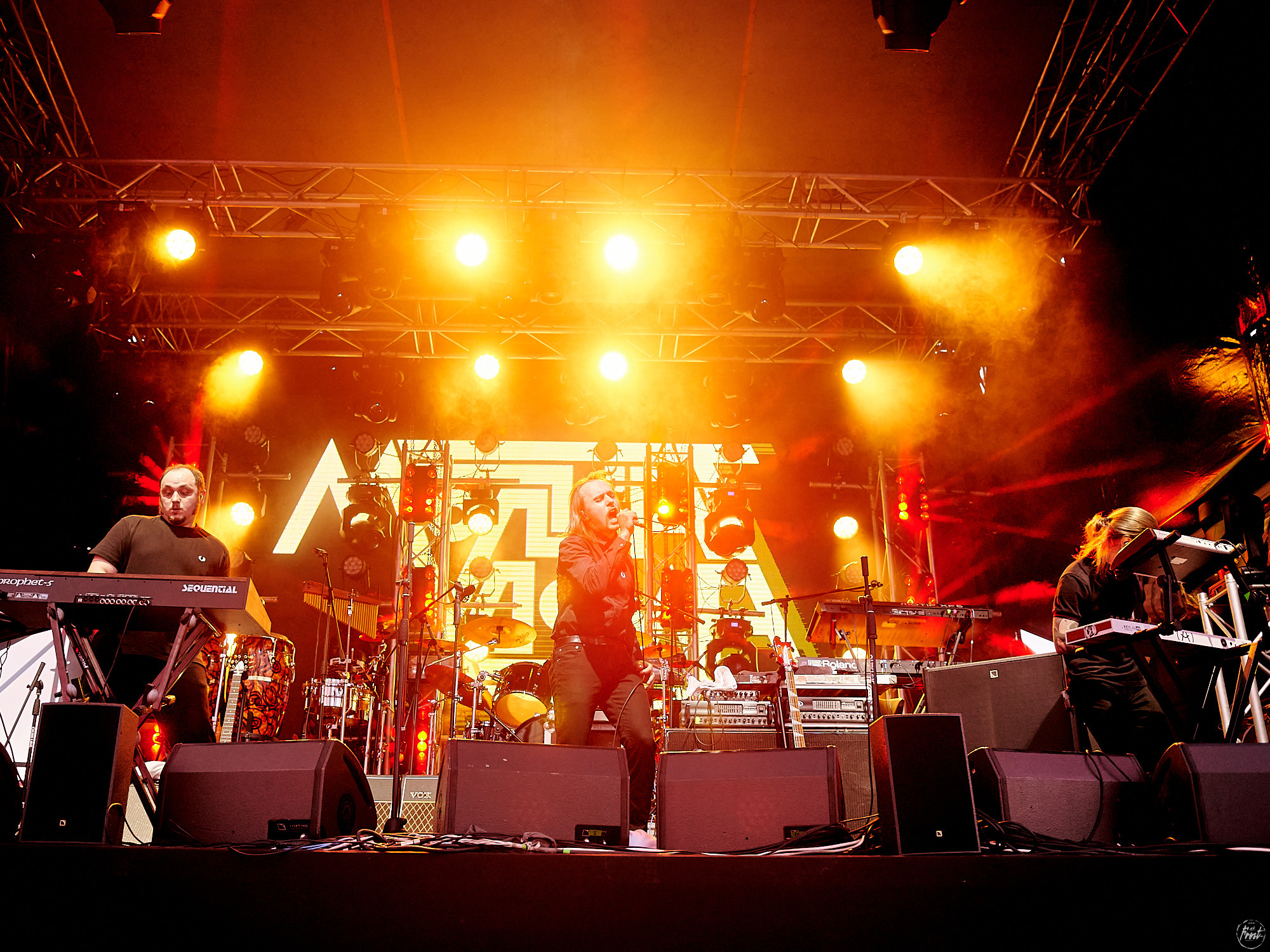 Концерт группы Молчат дома / Molchat doma в Екатеринбурге. Фотографии отовсюду и обо всем