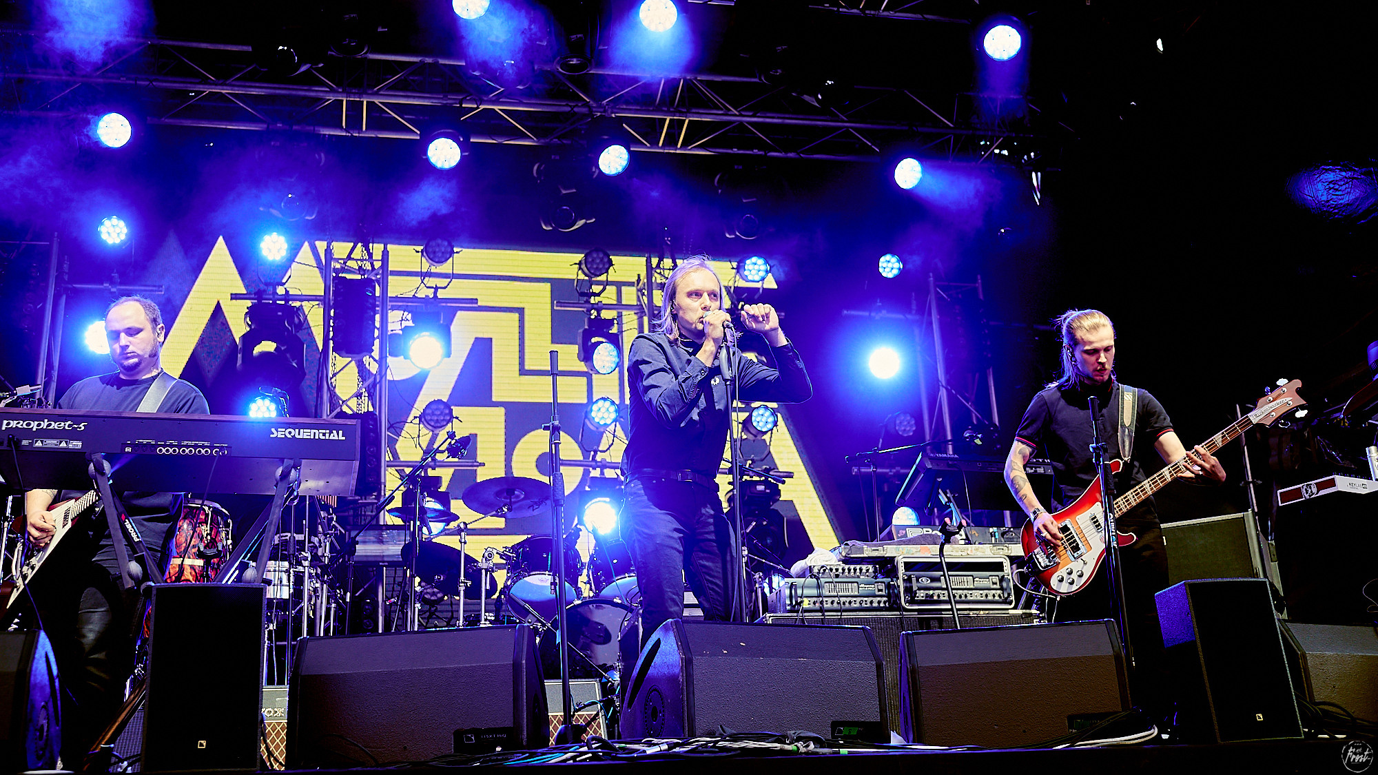 Концерт группы Молчат дома / Molchat doma в Екатеринбурге. Фотографии отовсюду и обо всем