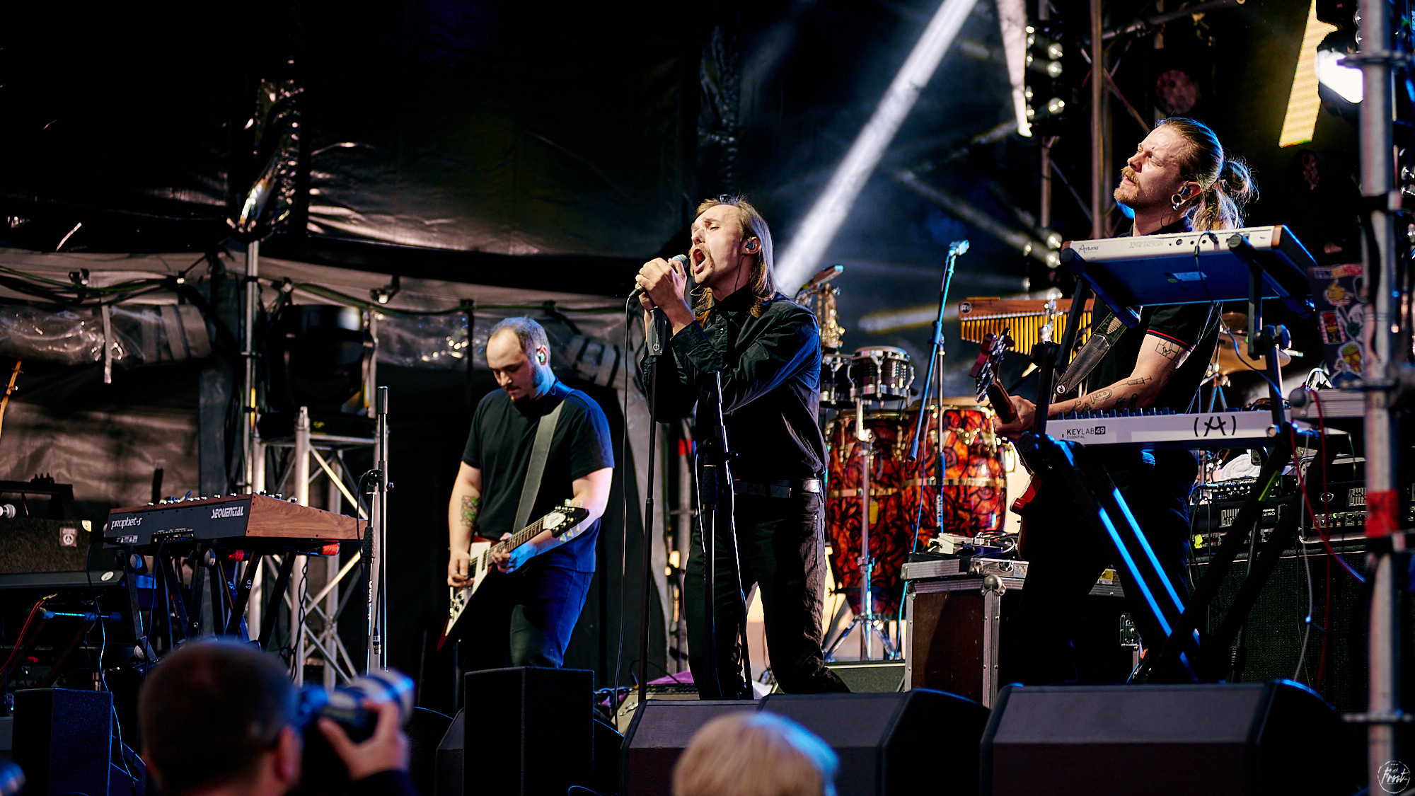 Концерт группы Молчат дома / Molchat doma в Екатеринбурге. Фотографии отовсюду и обо всем