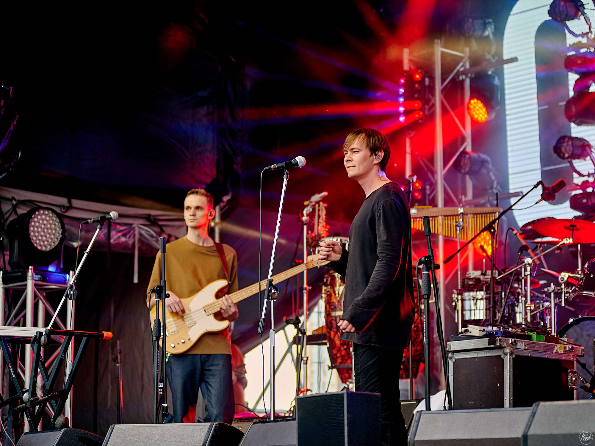 Концерт группы OQJAV в Екатеринбурге. Фотографии отовсюду и обо всем