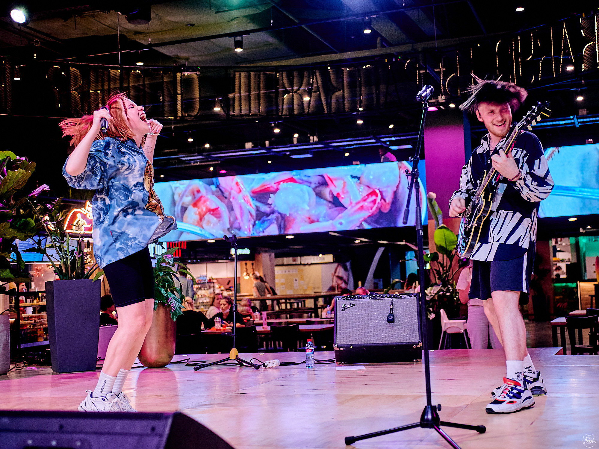 О! Марго. Фотографии отовсюду и обо всем