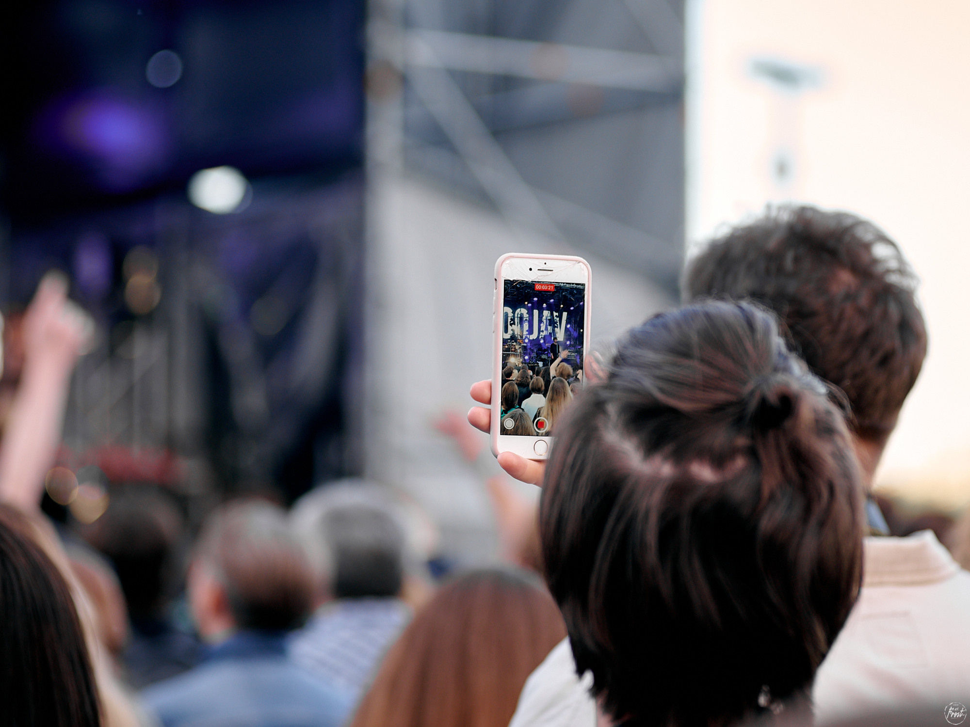 Концерт группы OQJAV в Екатеринбурге. Фотографии отовсюду и обо всем