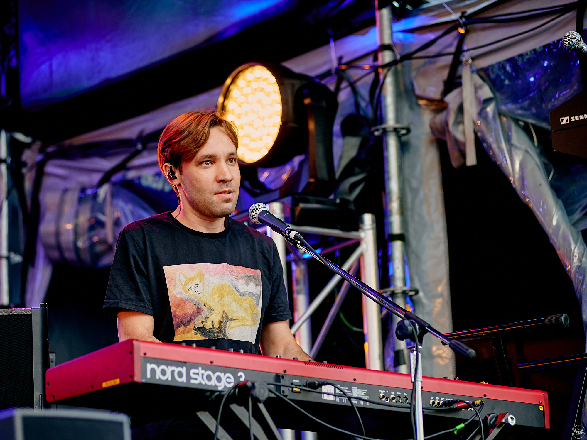 Концерт группы OQJAV в Екатеринбурге. Фотографии отовсюду и обо всем