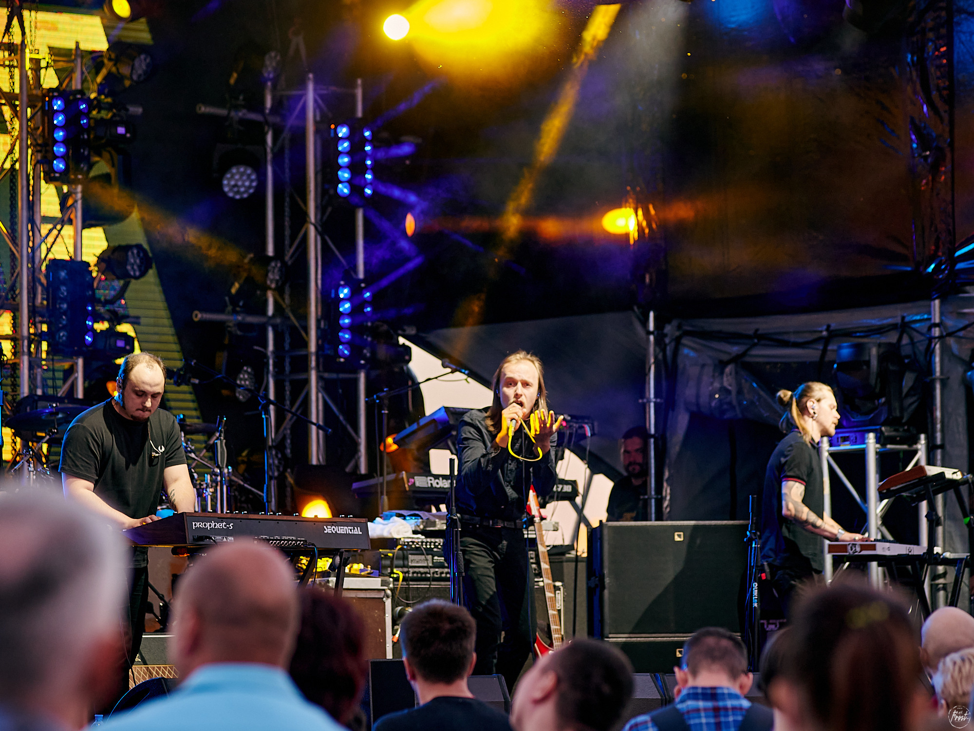 Концерт группы Молчат дома / Molchat doma в Екатеринбурге. Фотографии отовсюду и обо всем