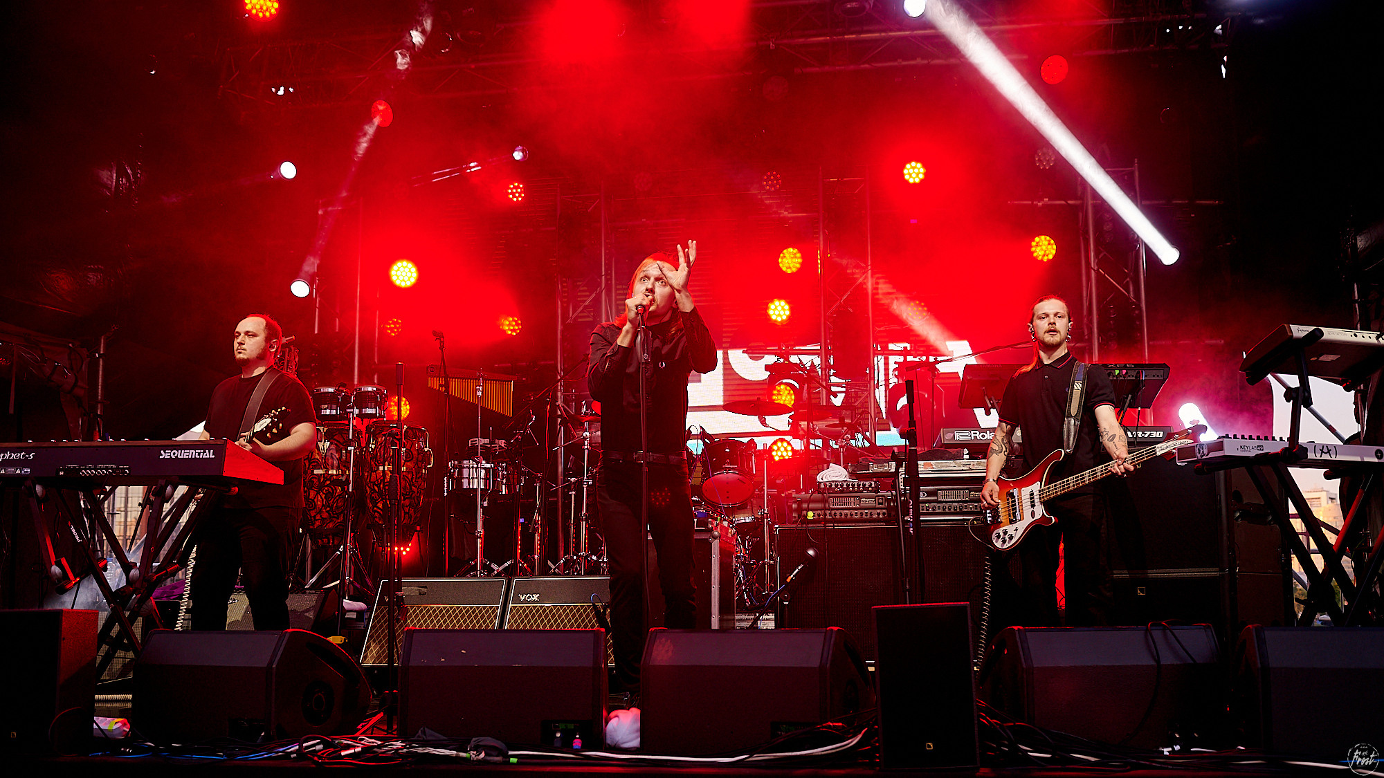 Концерт группы Молчат дома / Molchat doma в Екатеринбурге. Фотографии отовсюду и обо всем