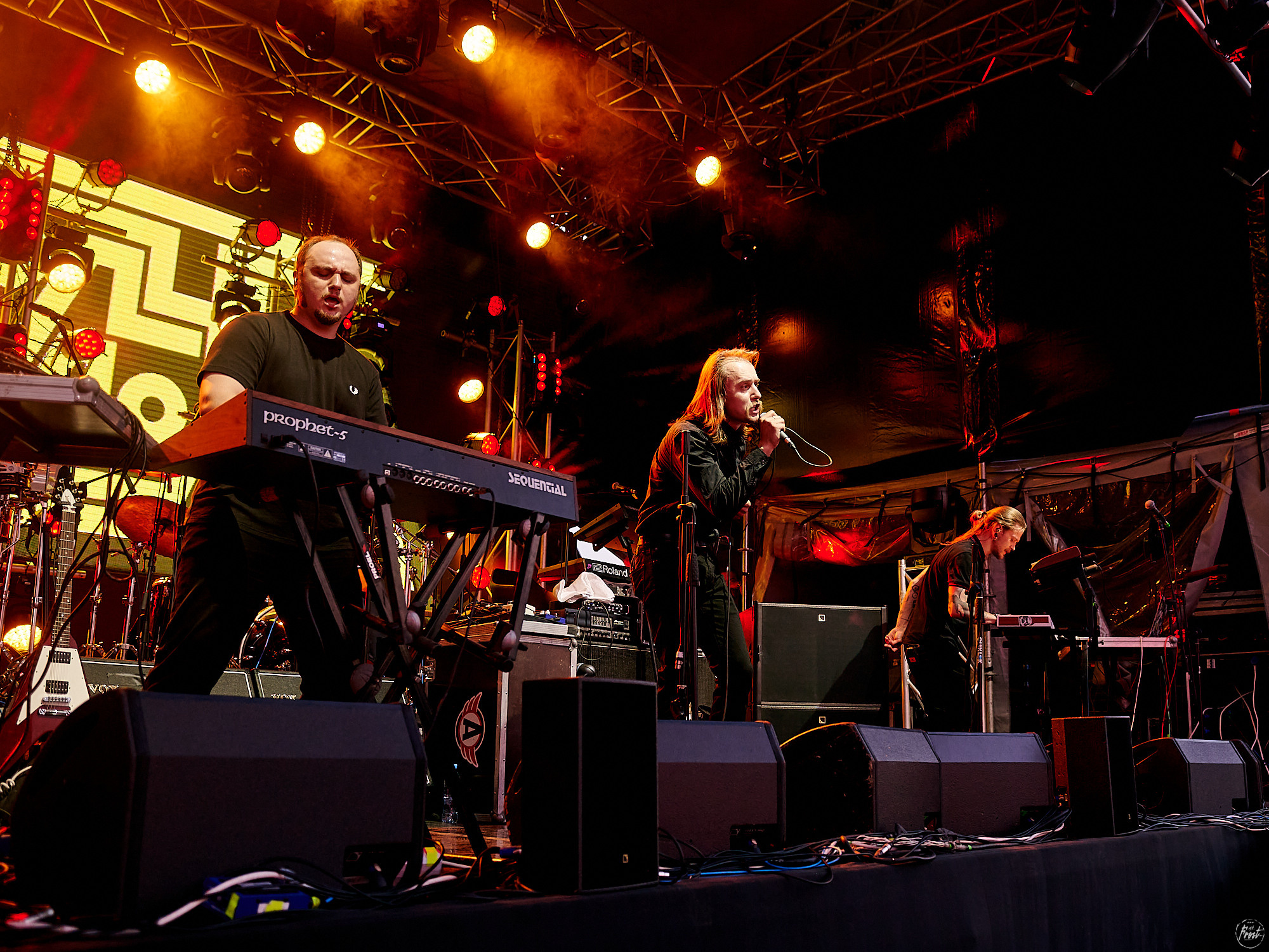 Концерт группы Молчат дома / Molchat doma в Екатеринбурге. Фотографии отовсюду и обо всем