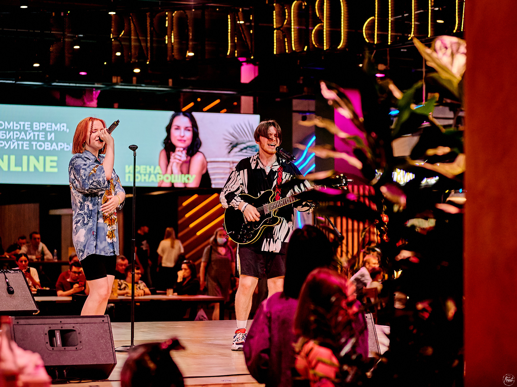 О! Марго. Фотографии отовсюду и обо всем