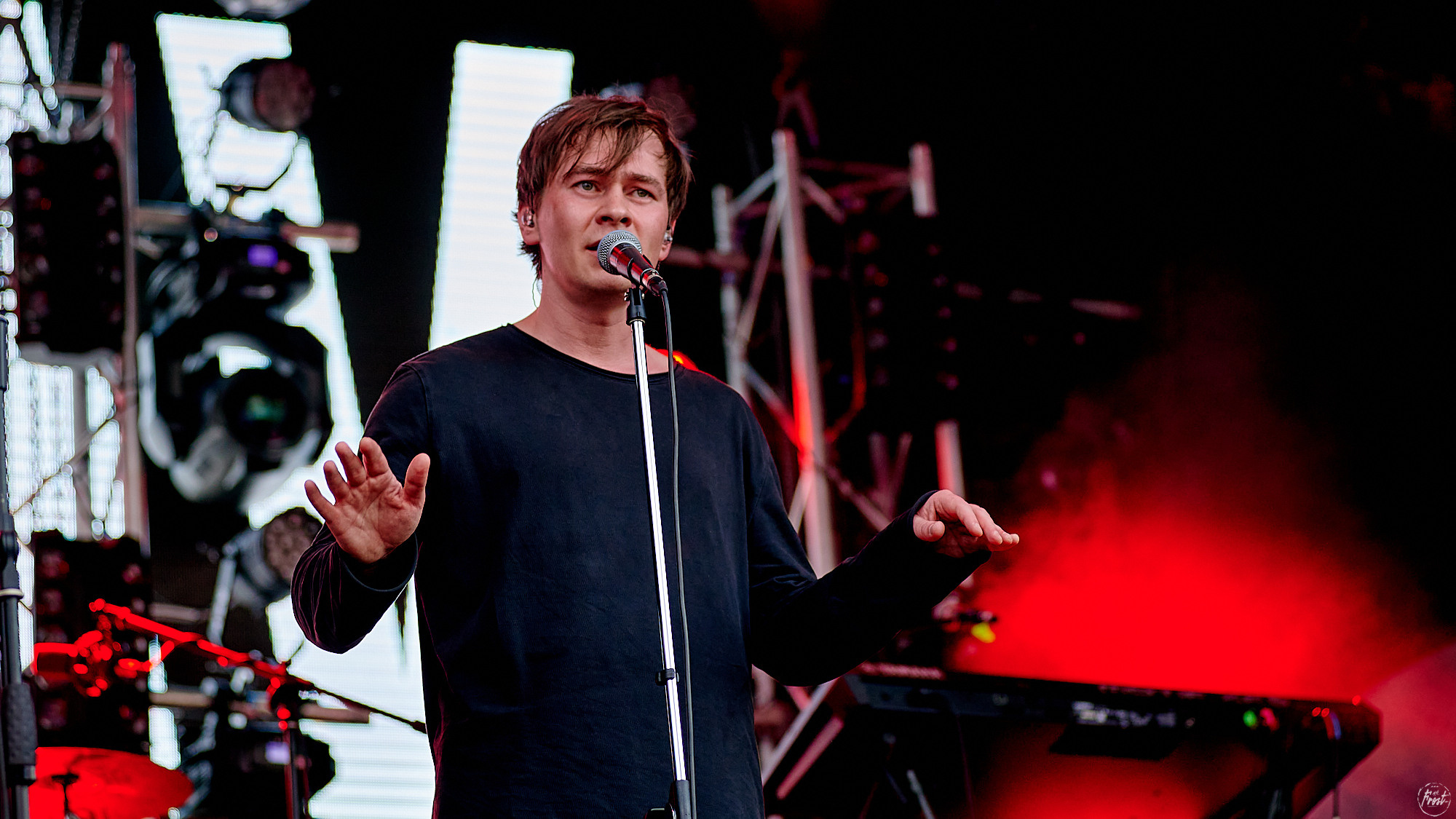 Концерт группы OQJAV в Екатеринбурге. Фотографии отовсюду и обо всем