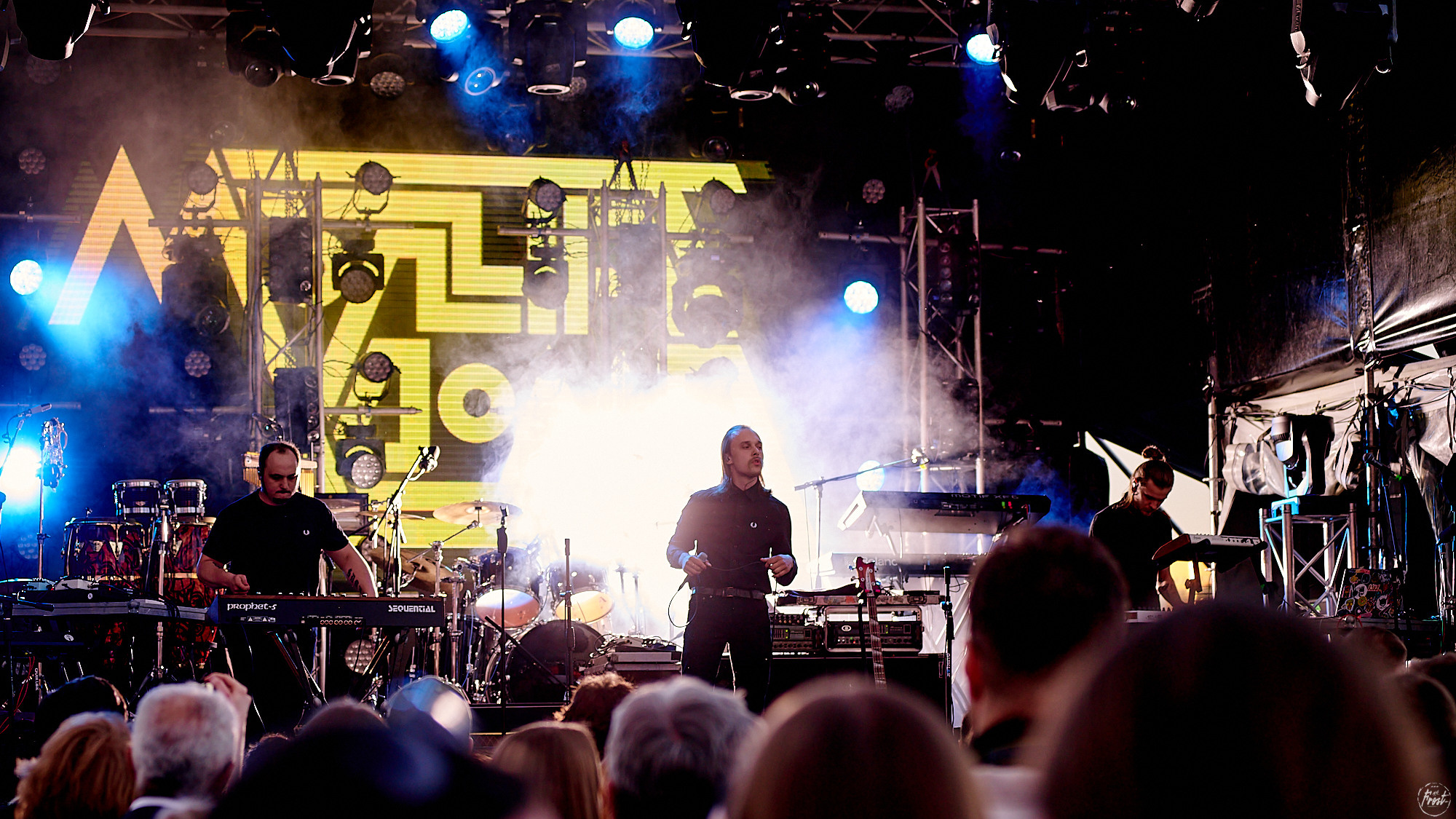 Концерт группы Молчат дома / Molchat doma в Екатеринбурге. Фотографии отовсюду и обо всем