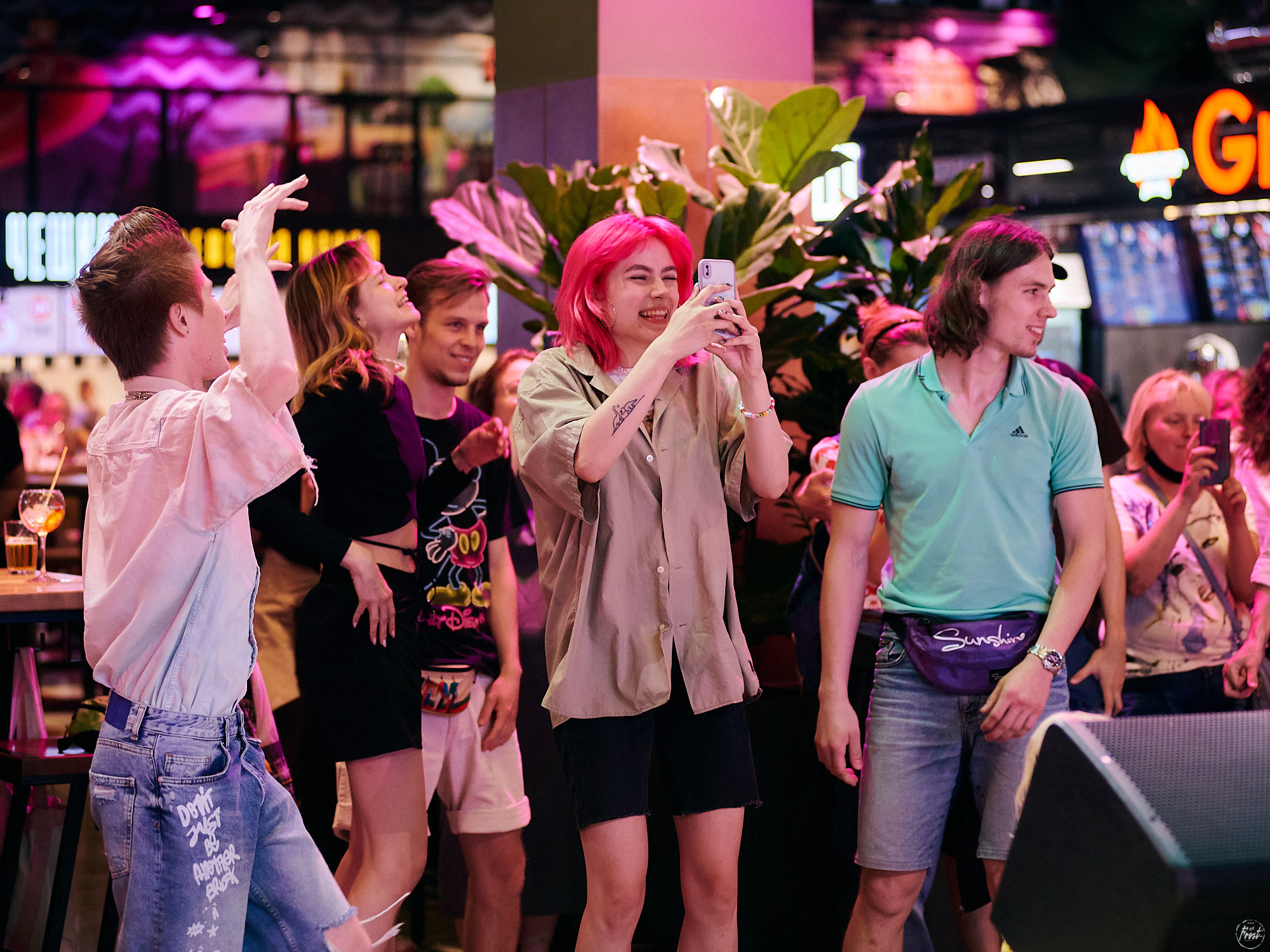 О! Марго. Фотографии отовсюду и обо всем