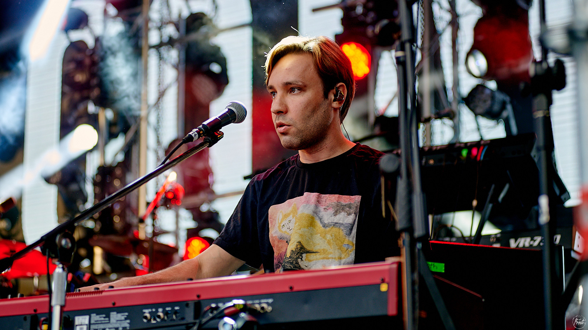 Концерт группы OQJAV в Екатеринбурге. Фотографии отовсюду и обо всем