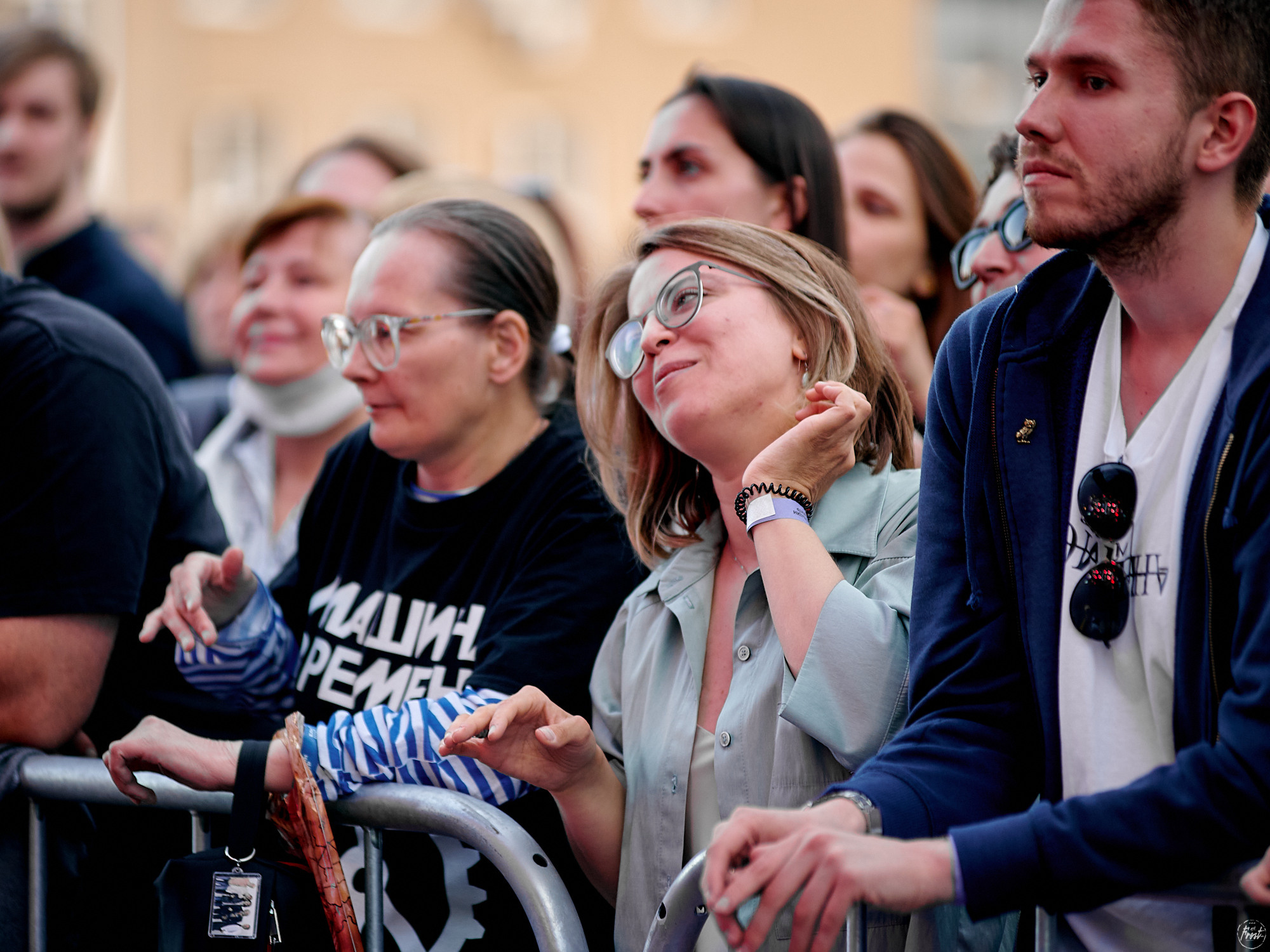 Концерт группы OQJAV в Екатеринбурге. Фотографии отовсюду и обо всем