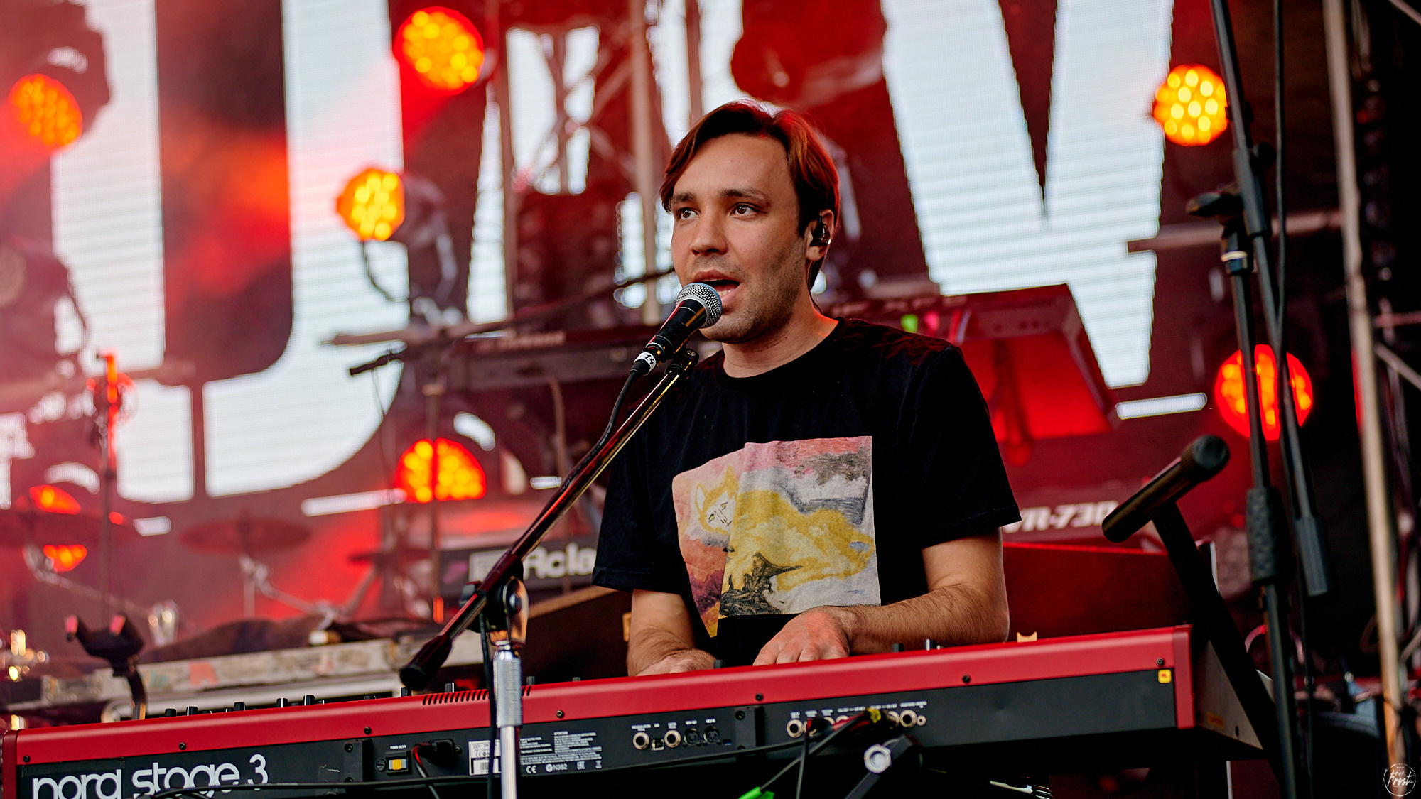 Концерт группы OQJAV в Екатеринбурге. Фотографии отовсюду и обо всем