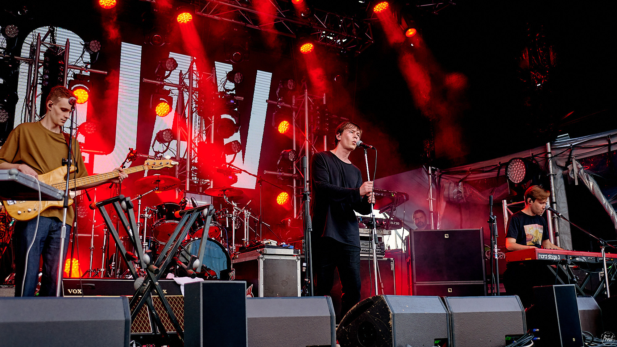 Концерт группы OQJAV в Екатеринбурге. Фотографии отовсюду и обо всем